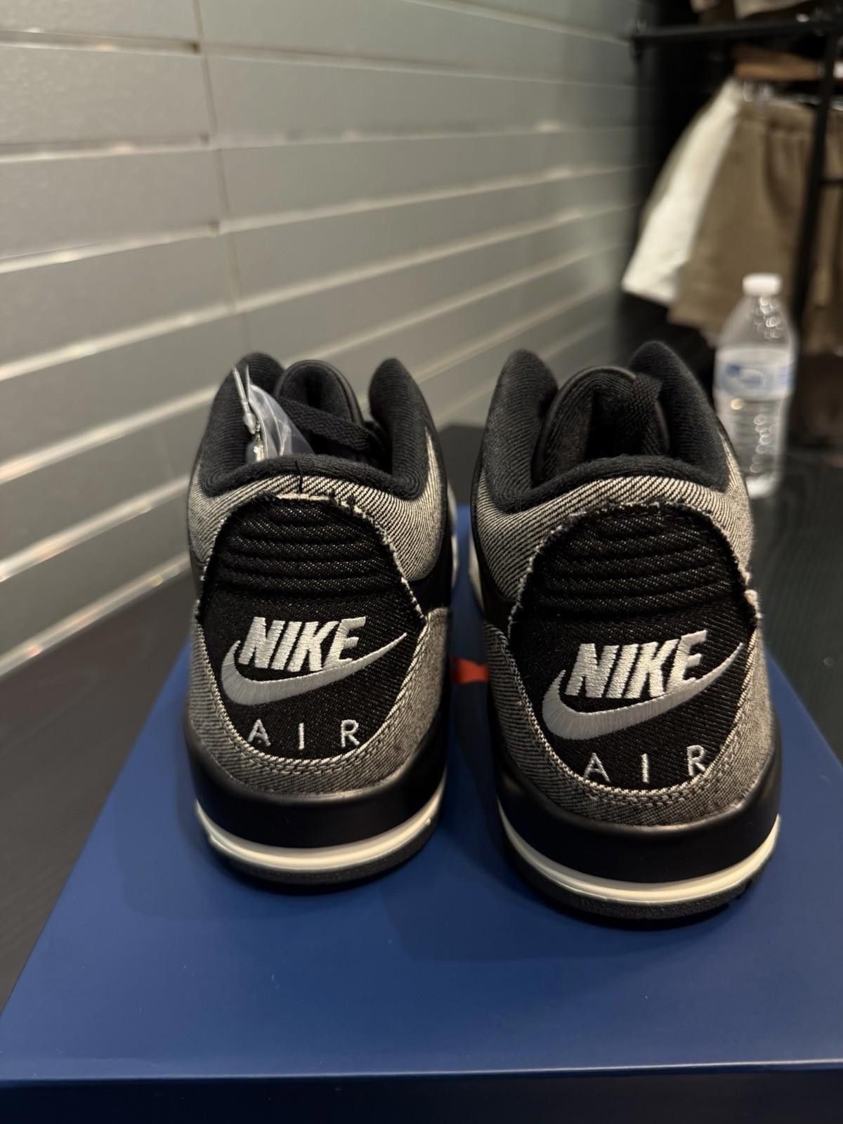 Jordan Brand Nike Air Jordan 3 Retro Levi’s Black IR0914-400 Men’s (10) Size US 10 / EU 43 - 2 Thumbnail