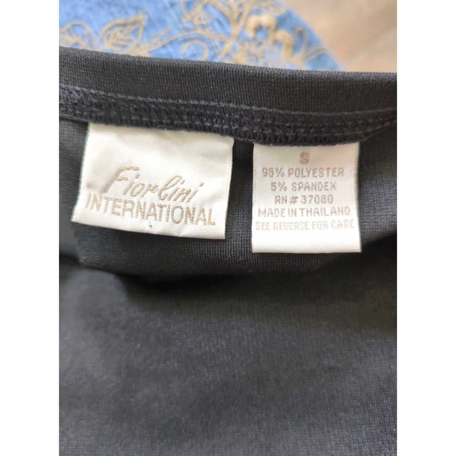 Vintage Fiorlini International Pencil Straight Skirt Women Small Black Pull On Slit KS Knee Length Regular Vintage: No, 29 Size 28" / US 6 / IT 42 - 4 Thumbnail