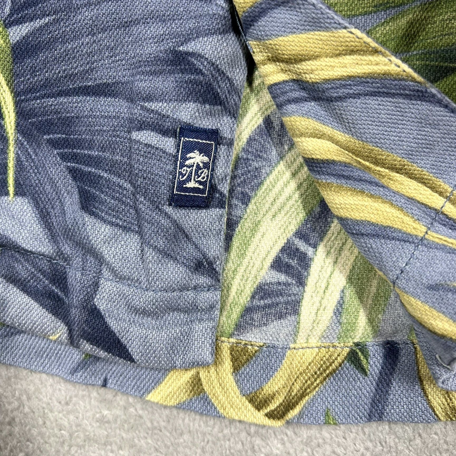 Tommy Bahama Tommy Bahama Shirt Hawaiian Button-Up Men L Blue Silk Cotton Floral Short Sleeve Travel Casual Party/Cocktail Size US L / EU 52-54 / 3 - 7 Thumbnail