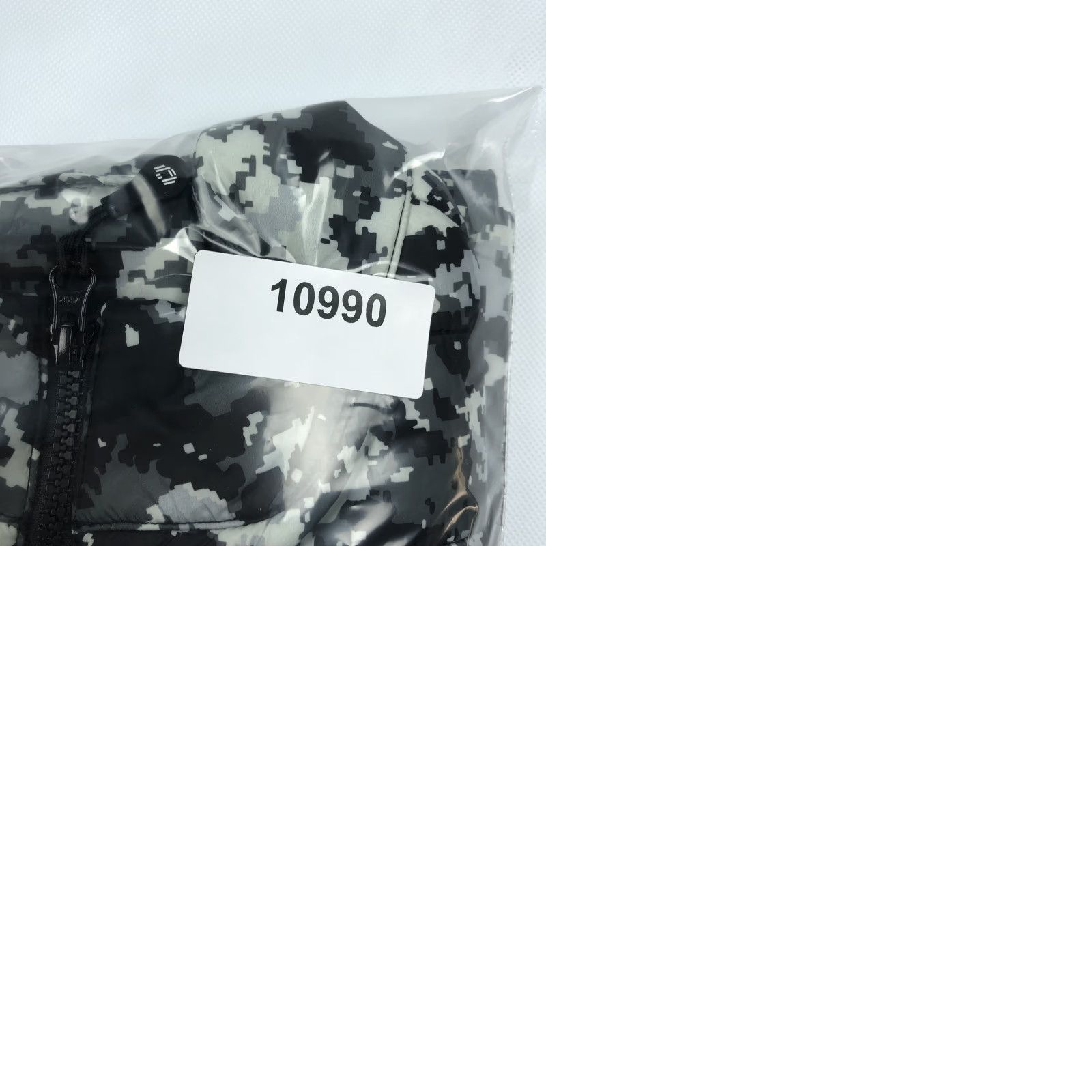Vintage VINTAGE? No (not vintage) iBKUL Women's Puffer Vest M Digital Camo Polartec Power Fill Full Zip Shirt? Size M / US 6-8 / IT 42-44 - 9 Thumbnail