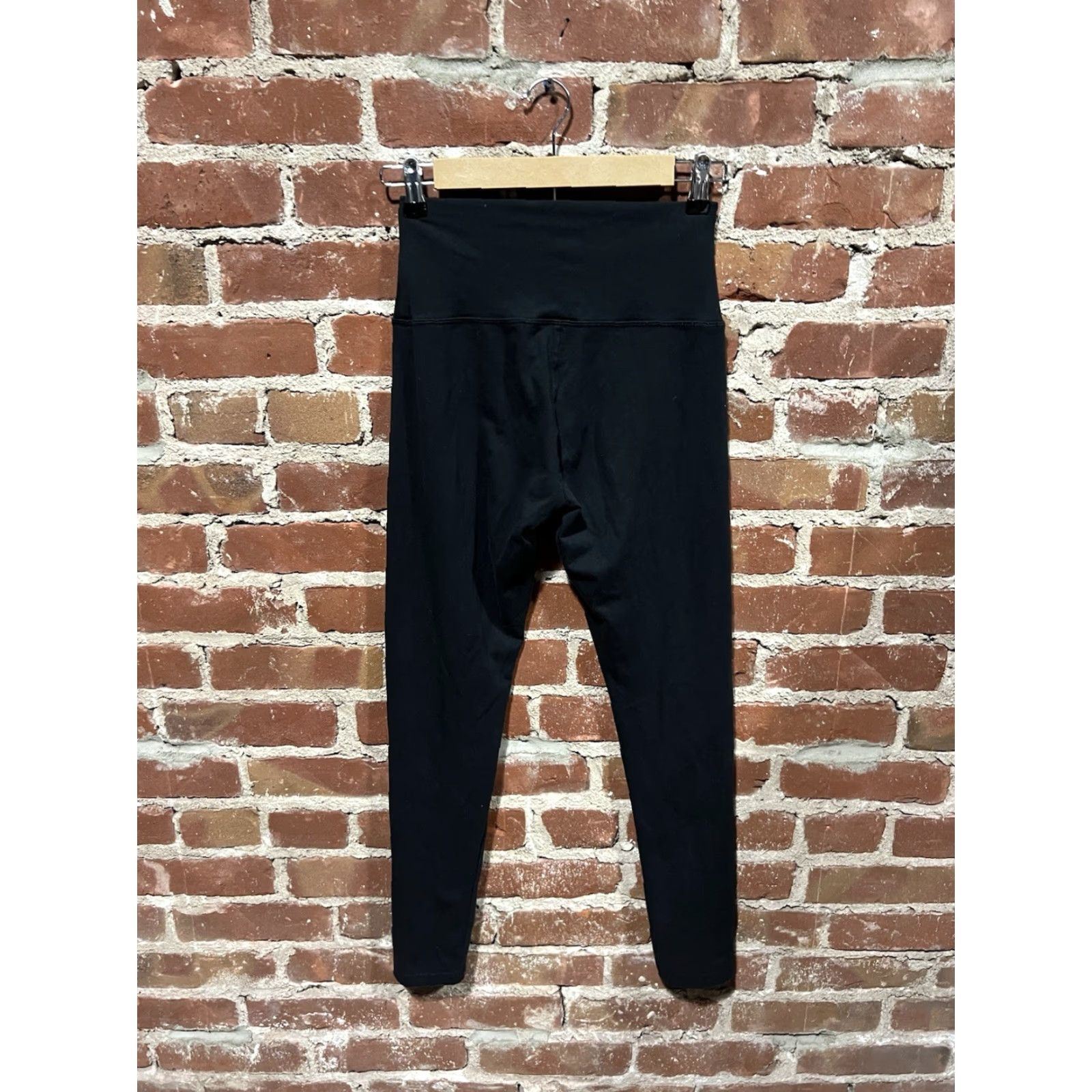 Vintage Offline Aerie Womens Black Cropped Athletic Leggings Size M Size 32" / US 10 / IT 46 - 2 Thumbnail