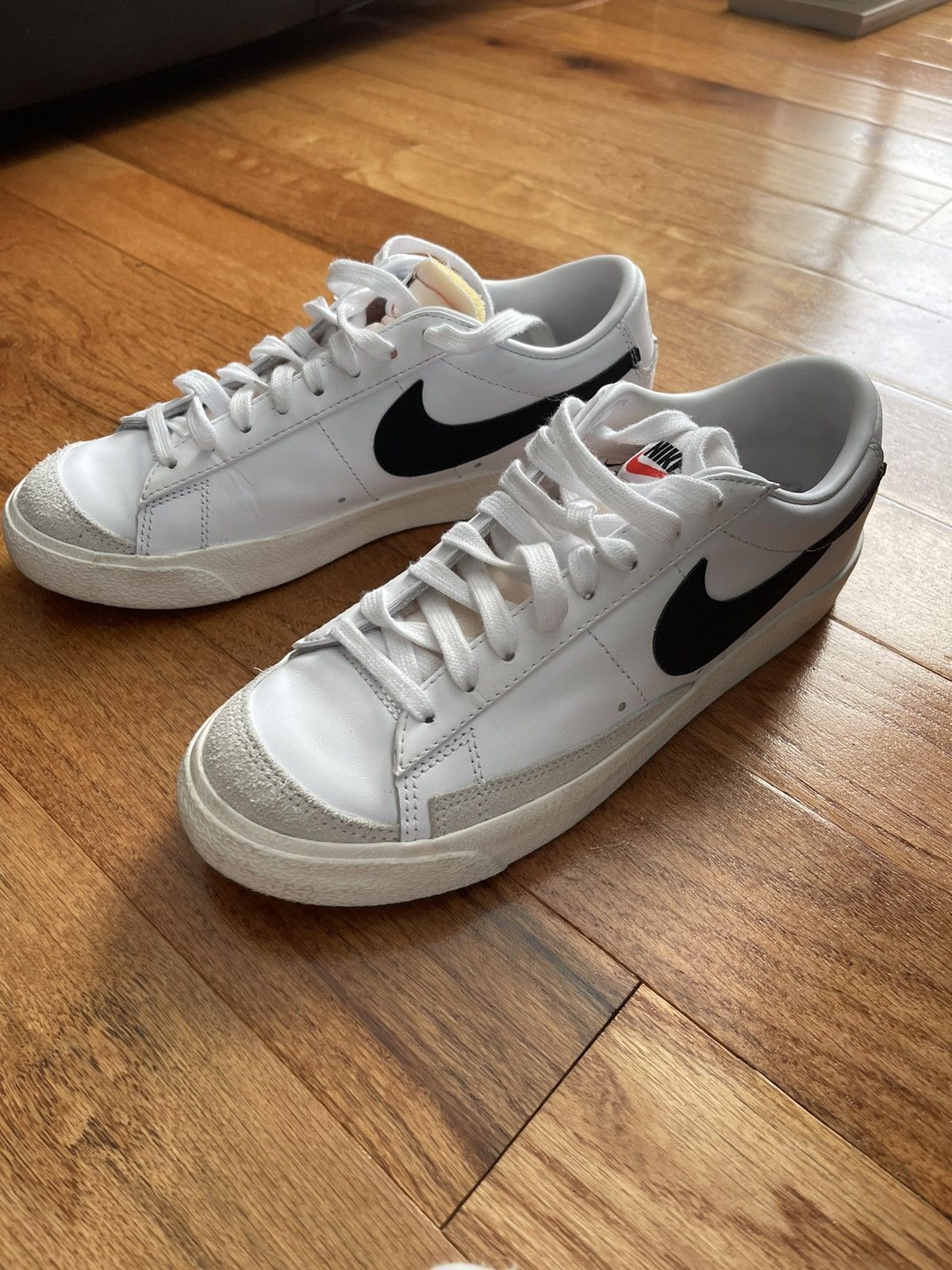 Nike Nike Blazer Low 77' Vintage Size US 7 / EU 40 - 1 Thumbnail