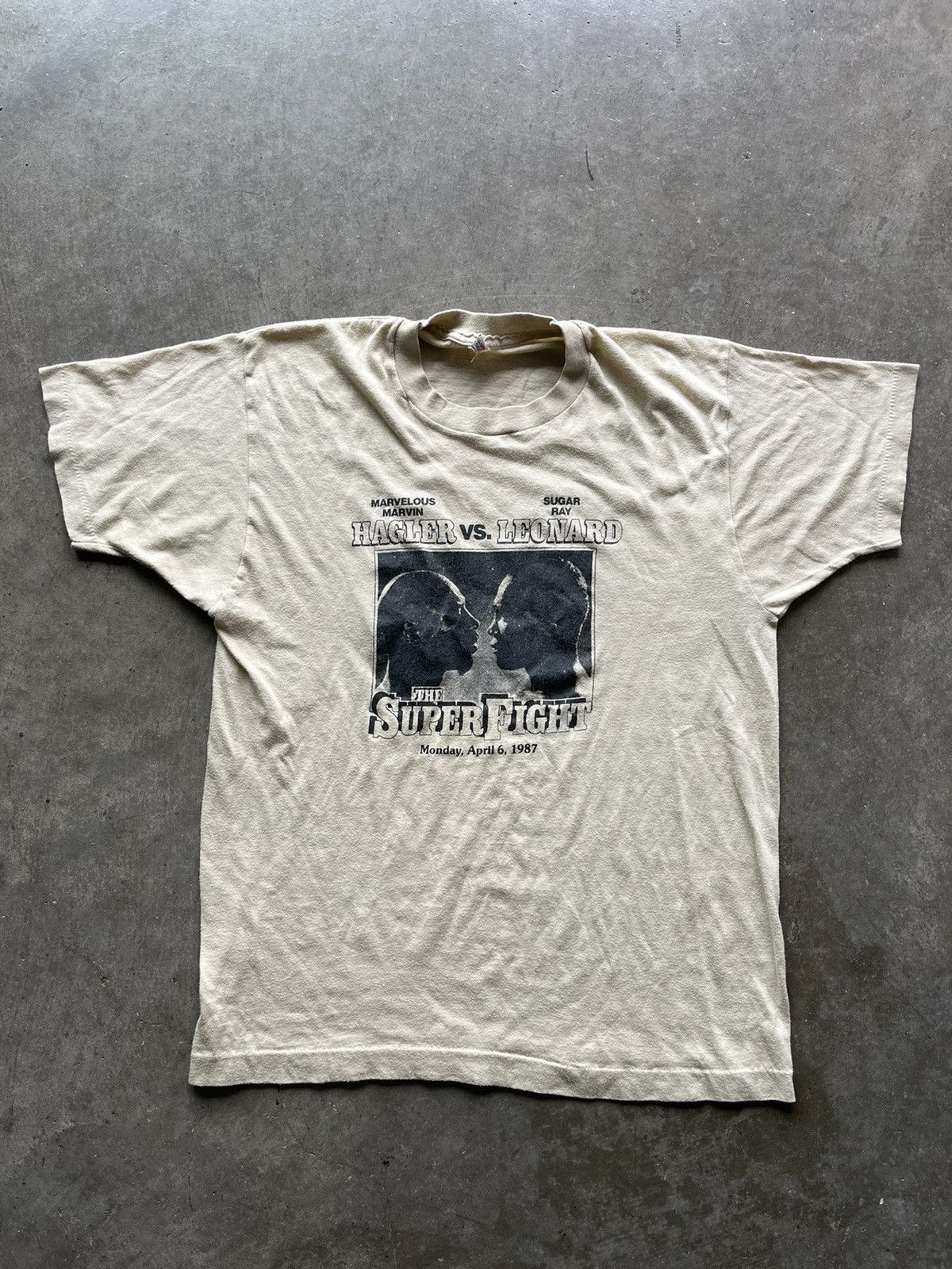image of Screen Stars x Vintage 1987 Hagler Vs Leonard Superfight Tee in Beige, Men's (Size Medium)