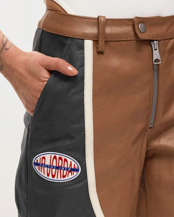 Jordan Brand × Travis Scott Jordan x Travis Scott Cactus Jack Leather Pants Archaeo Size 25" / US 0 / IT 36 - 6 Thumbnail