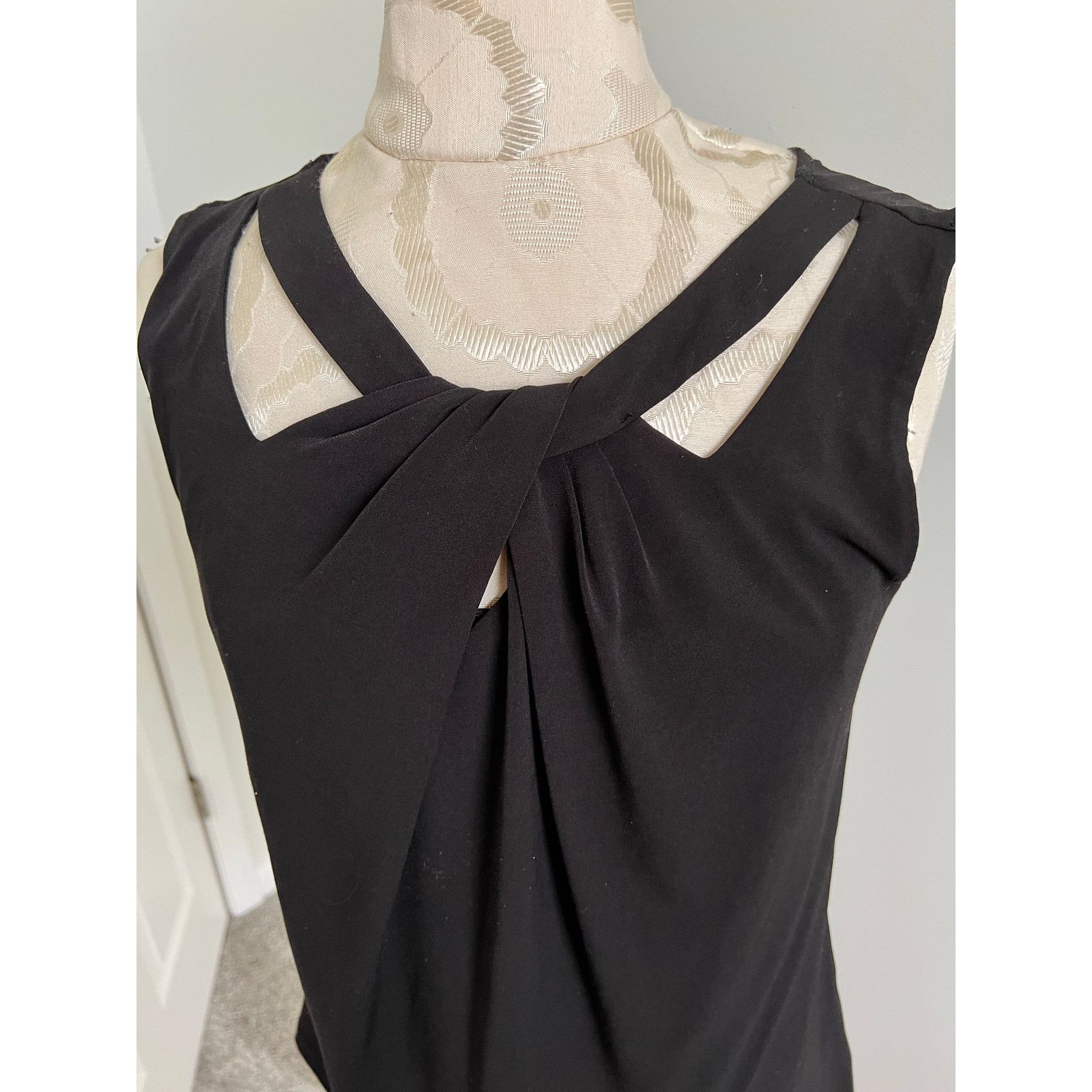Nine West Nine West Sleeveless Blouse Cut Out Detail Small Size S / US 4 / IT 40 - 2 Thumbnail