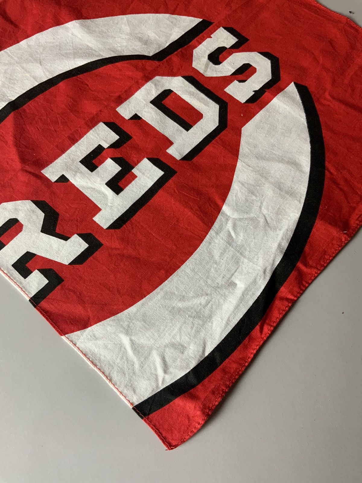 MLB Vintage Cincinnati Reds Pepsi 2002 REDS Bandana Handkerchief Size ONE SIZE - 3 Thumbnail