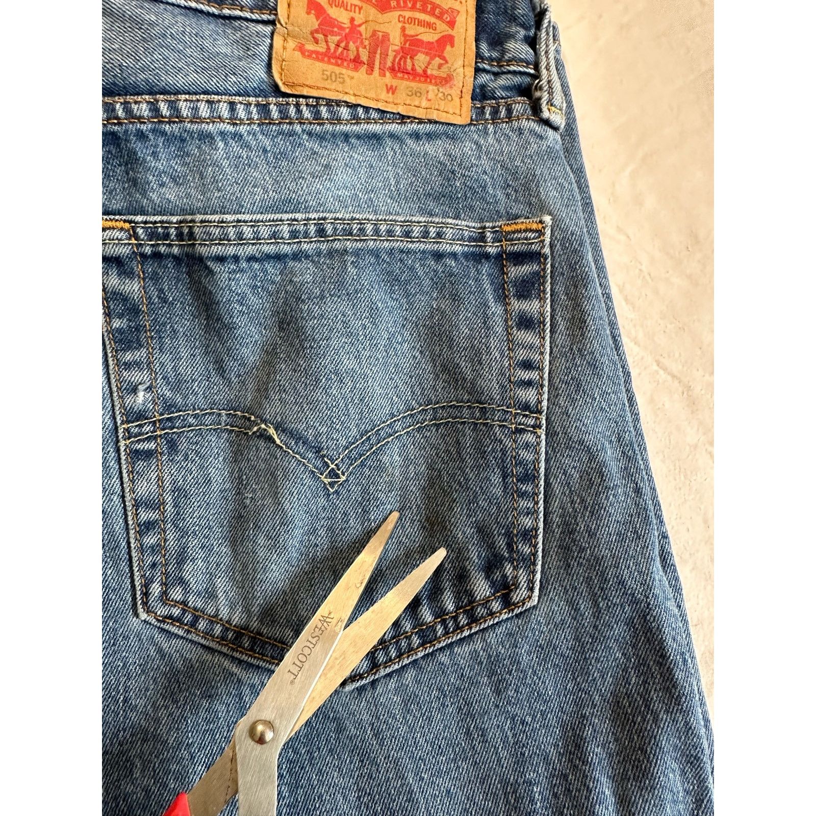 Levi's Levis 505 Blue Jeans 36x30 Straight Leg retro Normcore Size US 36 / EU 52 - 16 Thumbnail