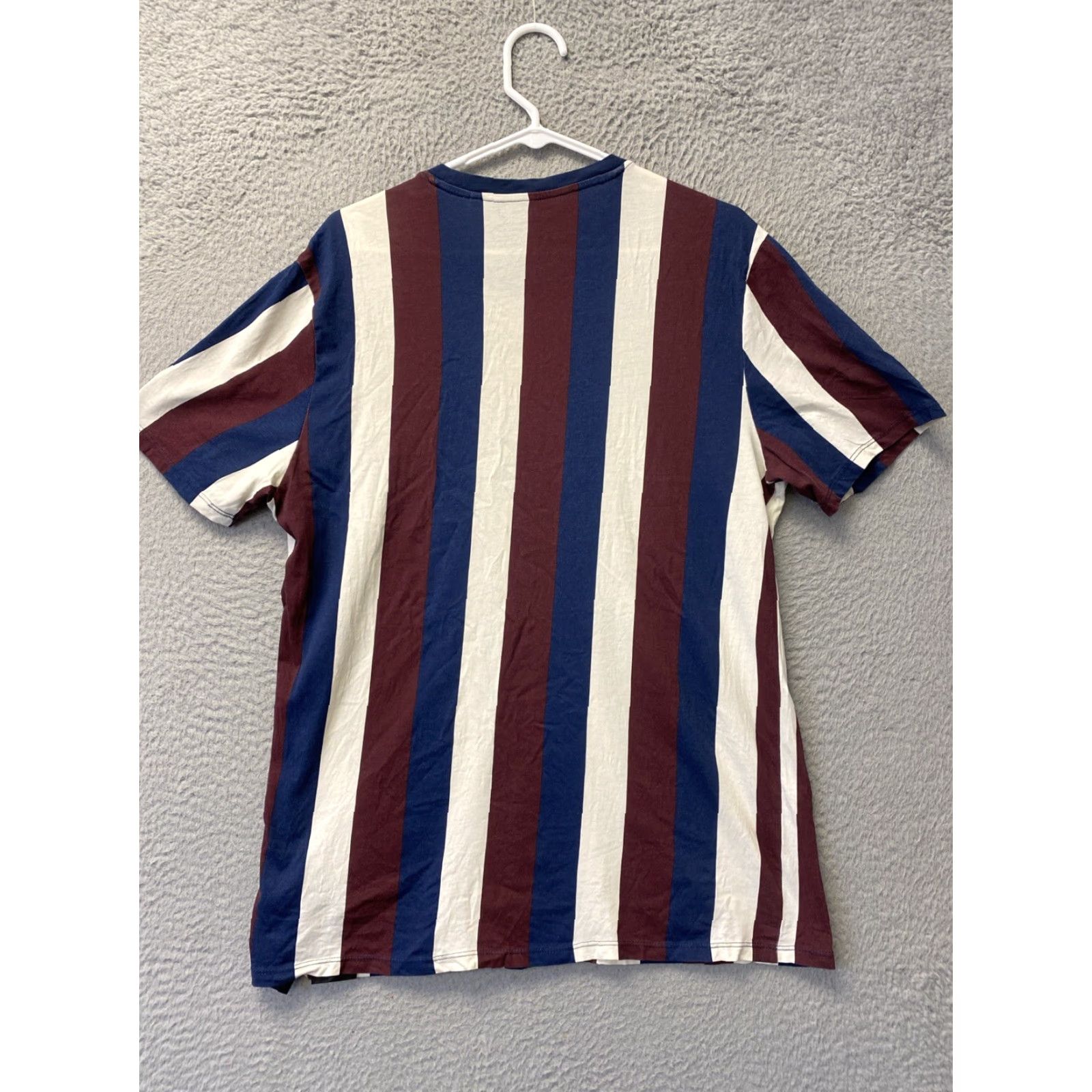 Guess Guess striped short sleeve Red/white T Shirt XL 36-88 Size US XL / EU 56 / 4 - 6 Thumbnail