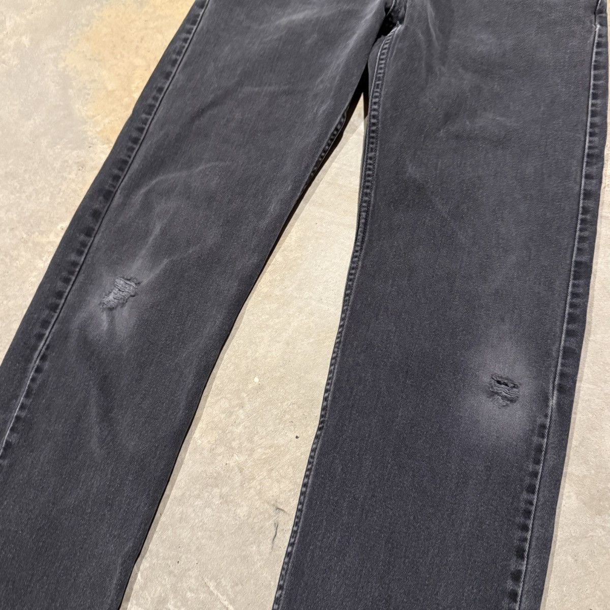Levi's Vtg 1990s Levi’s 505 Faded Distressed Black Jeans ERD Grunge Size US 32 / EU 48 - 4 Thumbnail