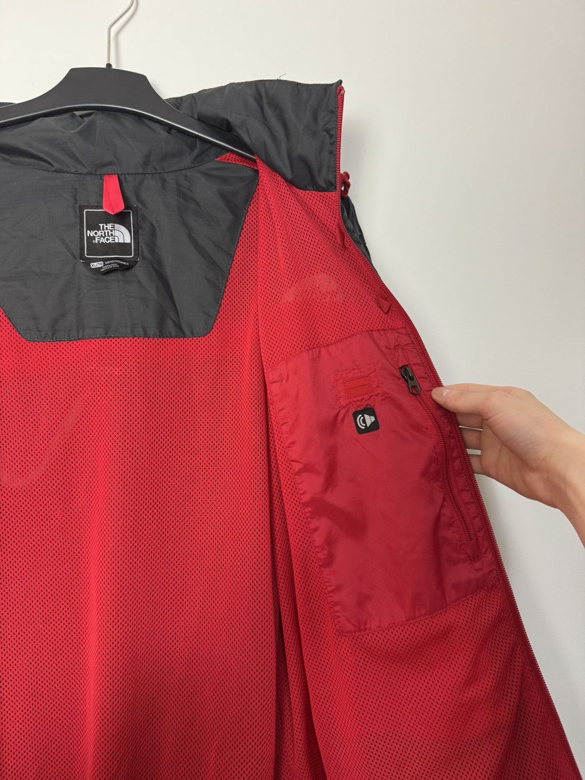 The North Face The North Face windbreaker jacket outdoor gorpcore style Size US XL / EU 56 / 4 - 9 Thumbnail