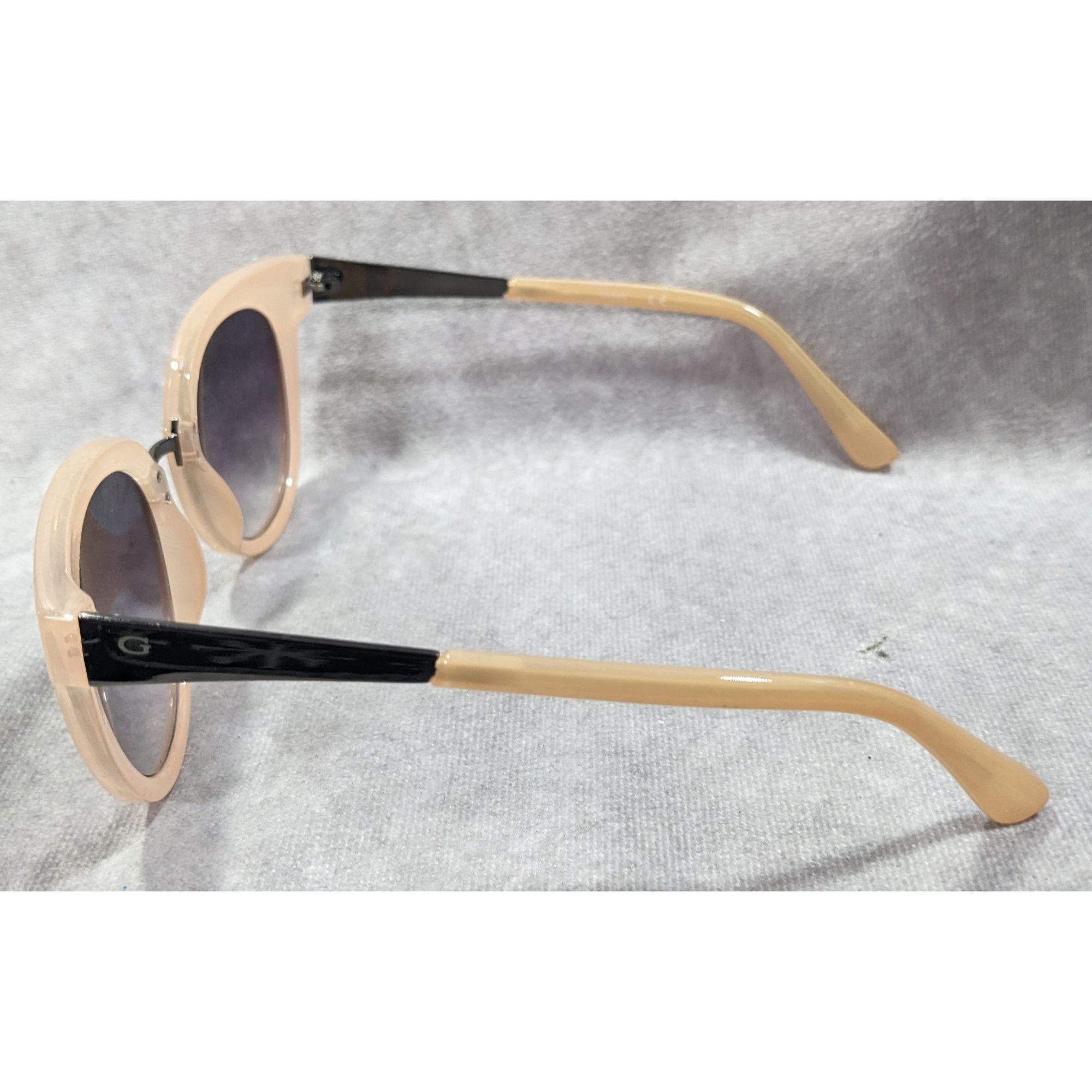 Guess Guess Chunky Retro Nude And Silver Tone Sunglasses Size ONE SIZE - 3 Thumbnail