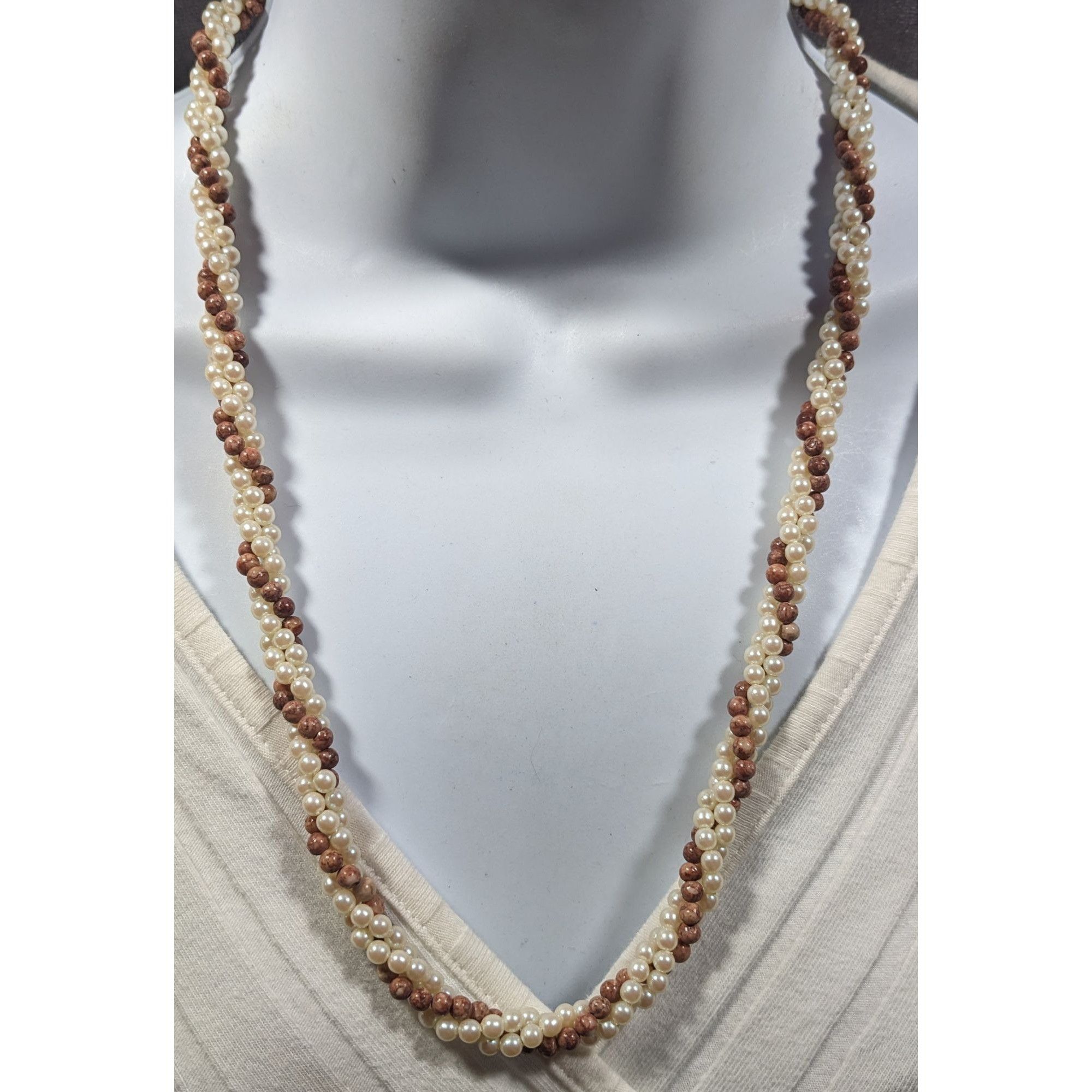 Other Vintage Faux Pearl And Tan Agate Beaded Torsade Necklace Size ONE SIZE - 2 Thumbnail