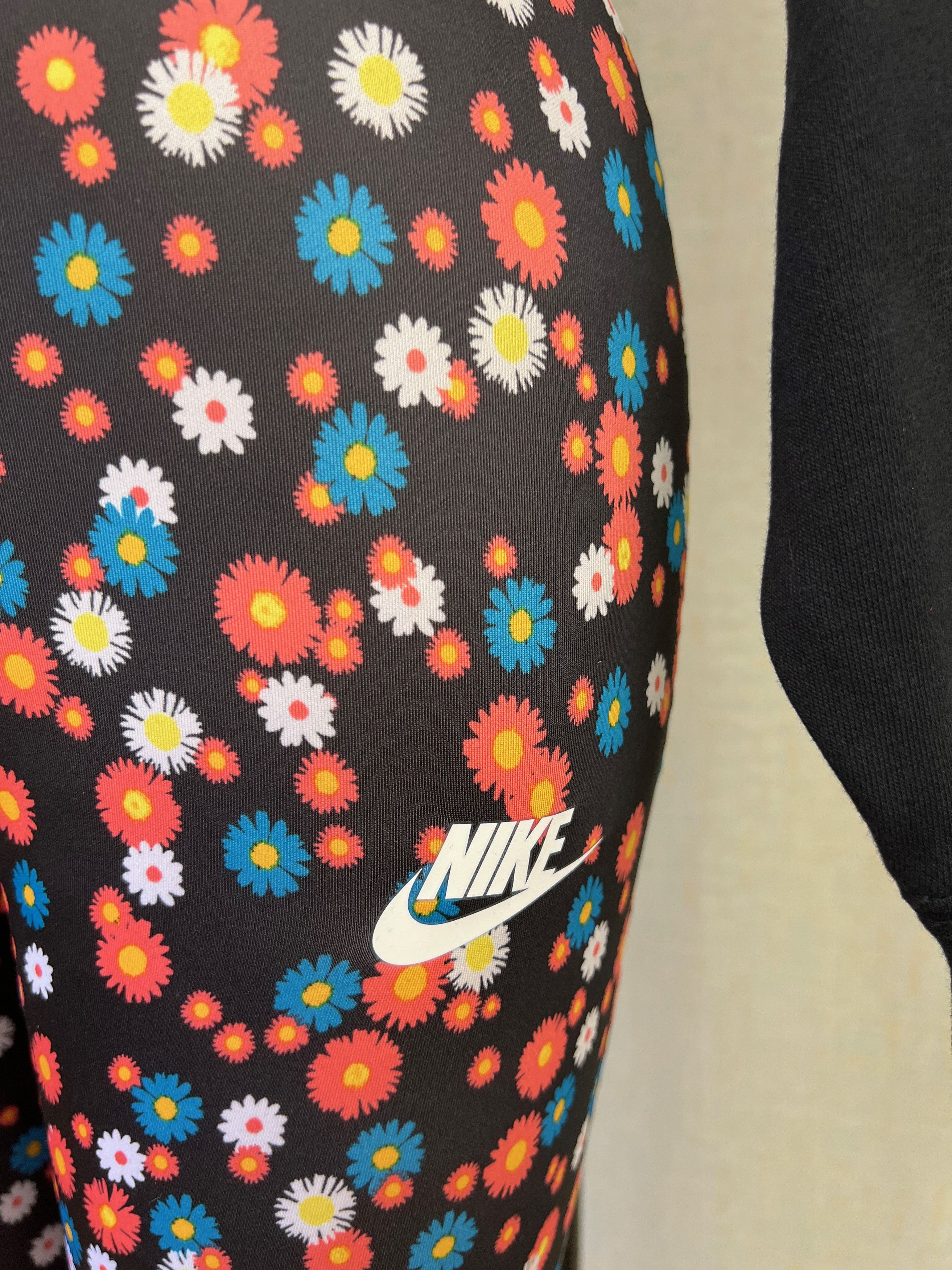 Nike EUC 3 Piece Nike Track Suit Jacket Sweatshirt Leggings Small Size S / US 4 / IT 40 - 8 Thumbnail