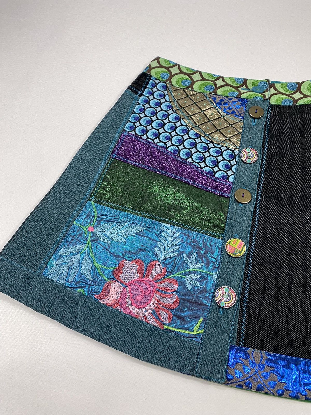 Desigual LASTDROP🔥 Desigual Galactic Tour Y2K Patchwork Peacock Skirt Size 28" / US 6 / IT 42 - 4 Thumbnail
