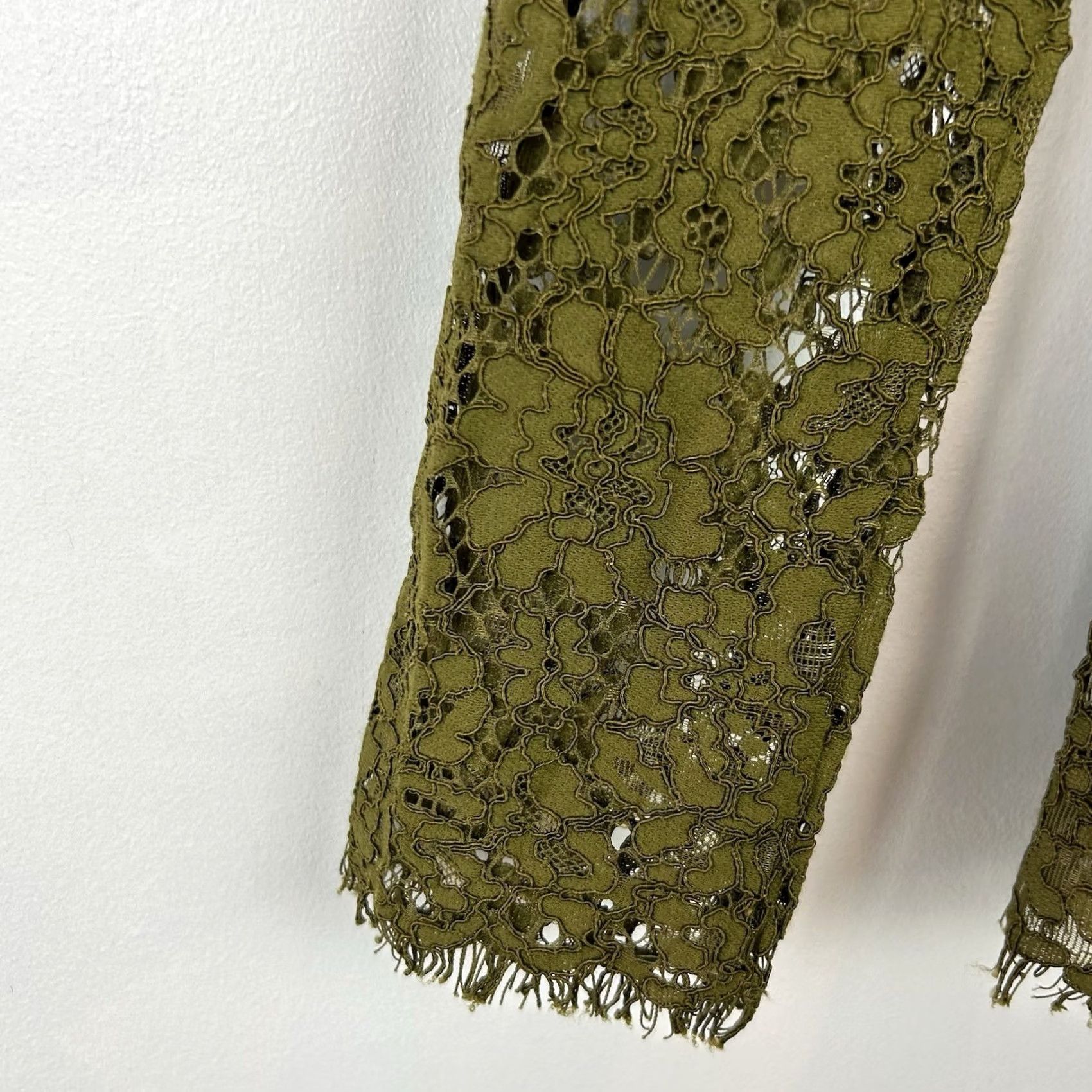J.Crew J.CREW Lace Top Womens 2 Petite Long Sleeve Shirt Olive Green Sheer Sleeve Blouse Size XS / US 0-2 / IT 36-38 - 5 Thumbnail