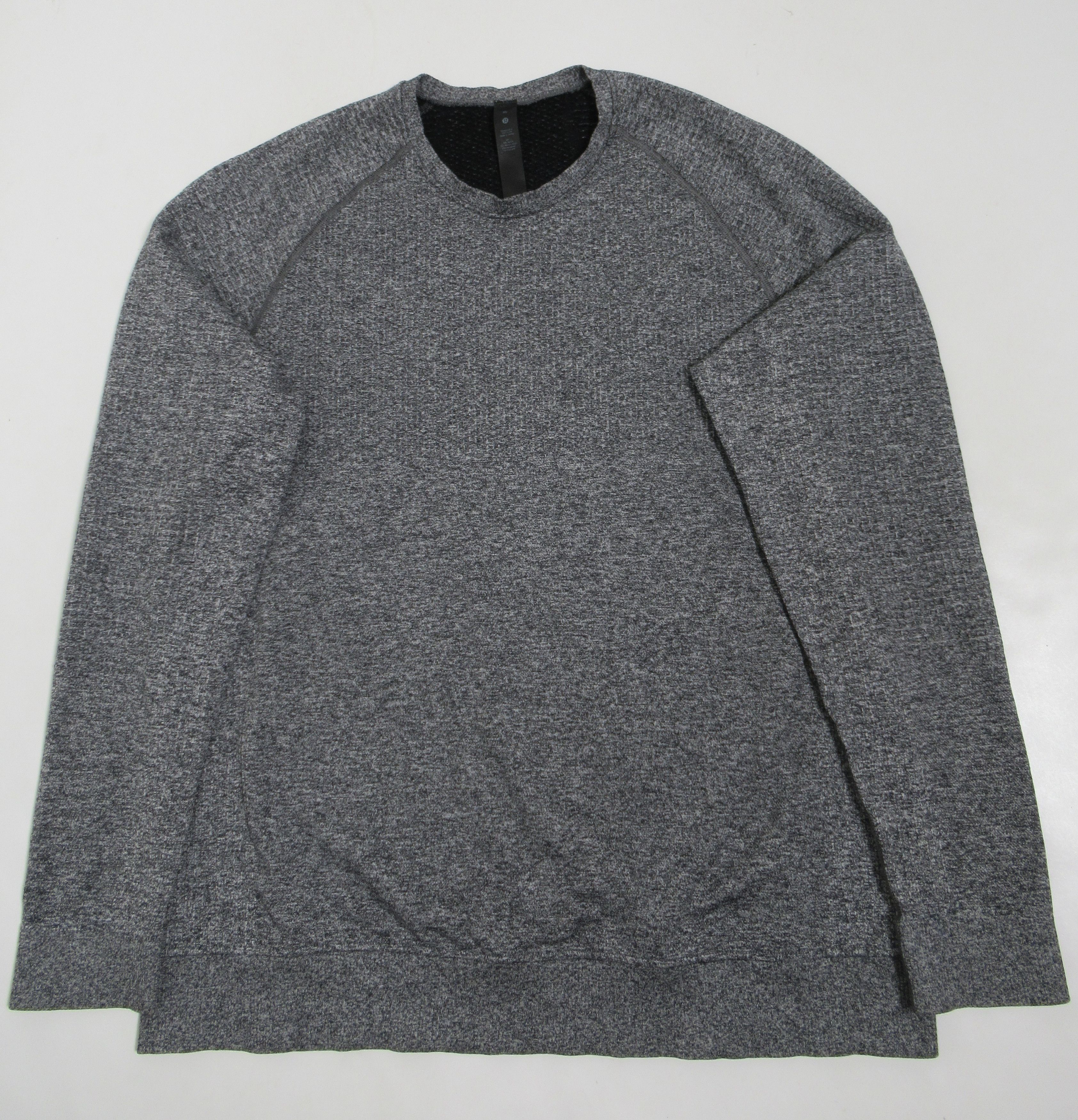Lululemon Lululemon Men's Engineered Warmth Long Sleeve Crew Size US XL / EU 56 / 4 - 1 Thumbnail