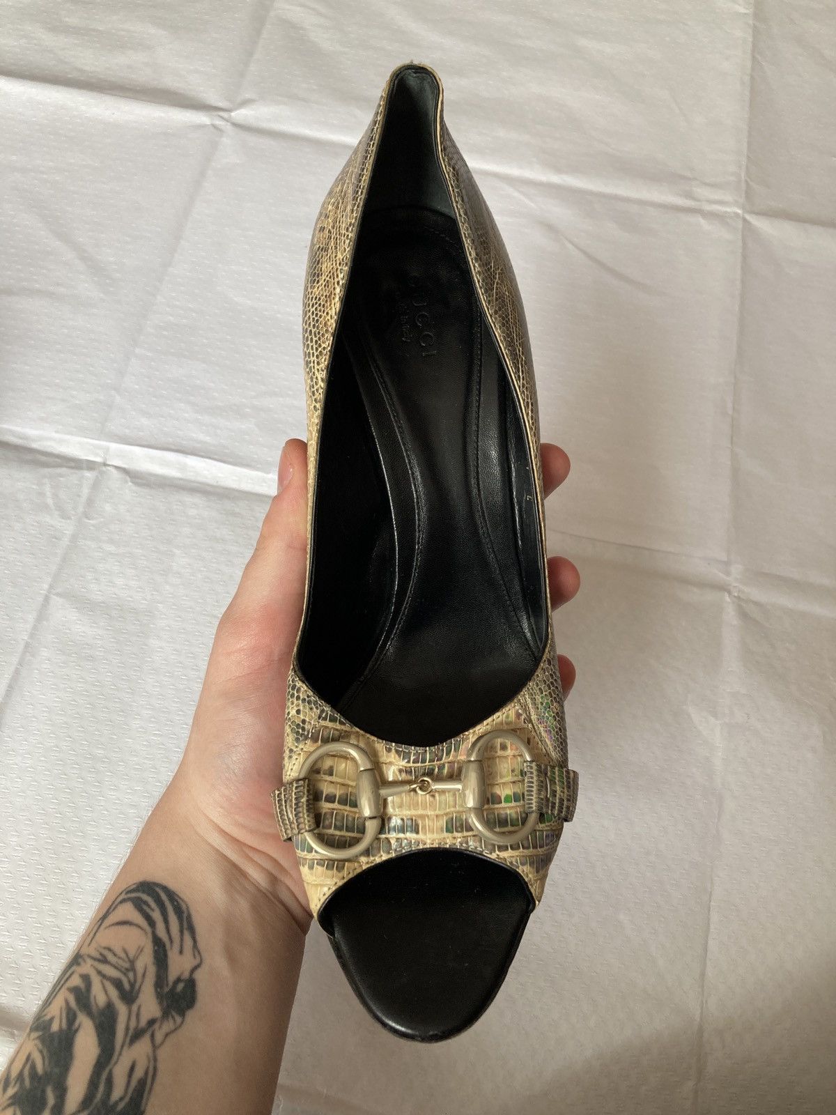 Gucci Gucci gold gold exotic leather Vintage Heels Size US 9.5 / IT 39.5 - 11 Thumbnail