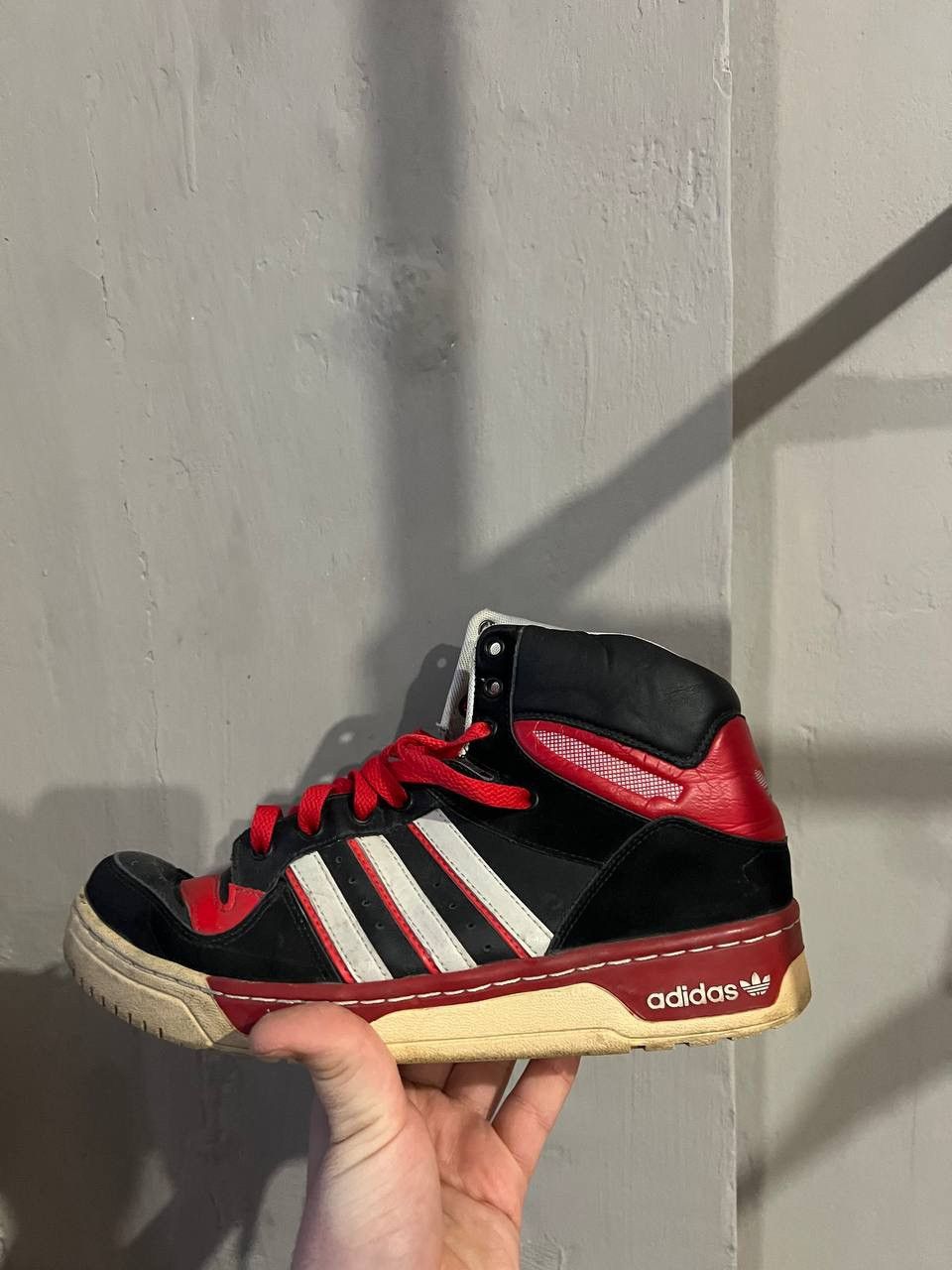 Adidas LIMITED EDITION NBA ADIDAS ORIGINALS METRO ATTITUDE SIZE 9 Size US 9 / EU 42 - 14 Thumbnail