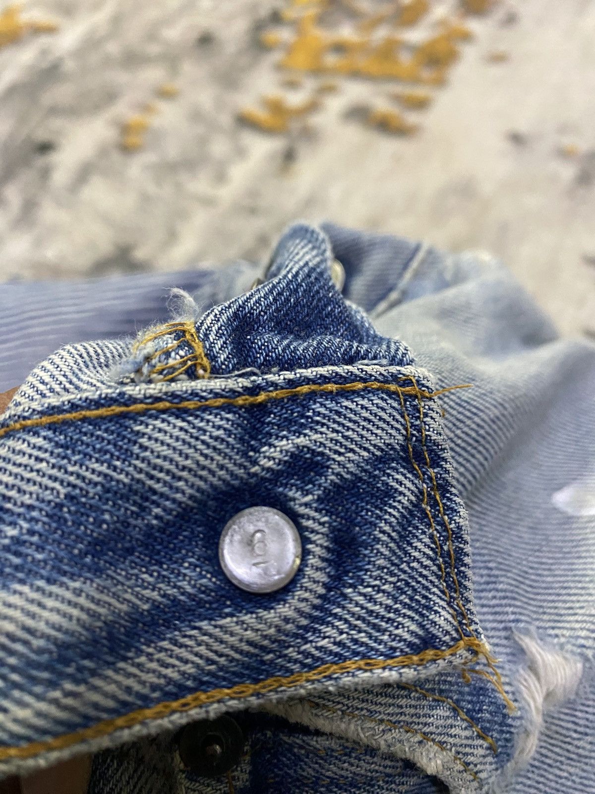 Levi's × Levi's Vintage Clothing × Vintage Vintage Levi’s 501 Selvedge Redline Button No 6 Size US 30 / EU 46 - 16 Thumbnail