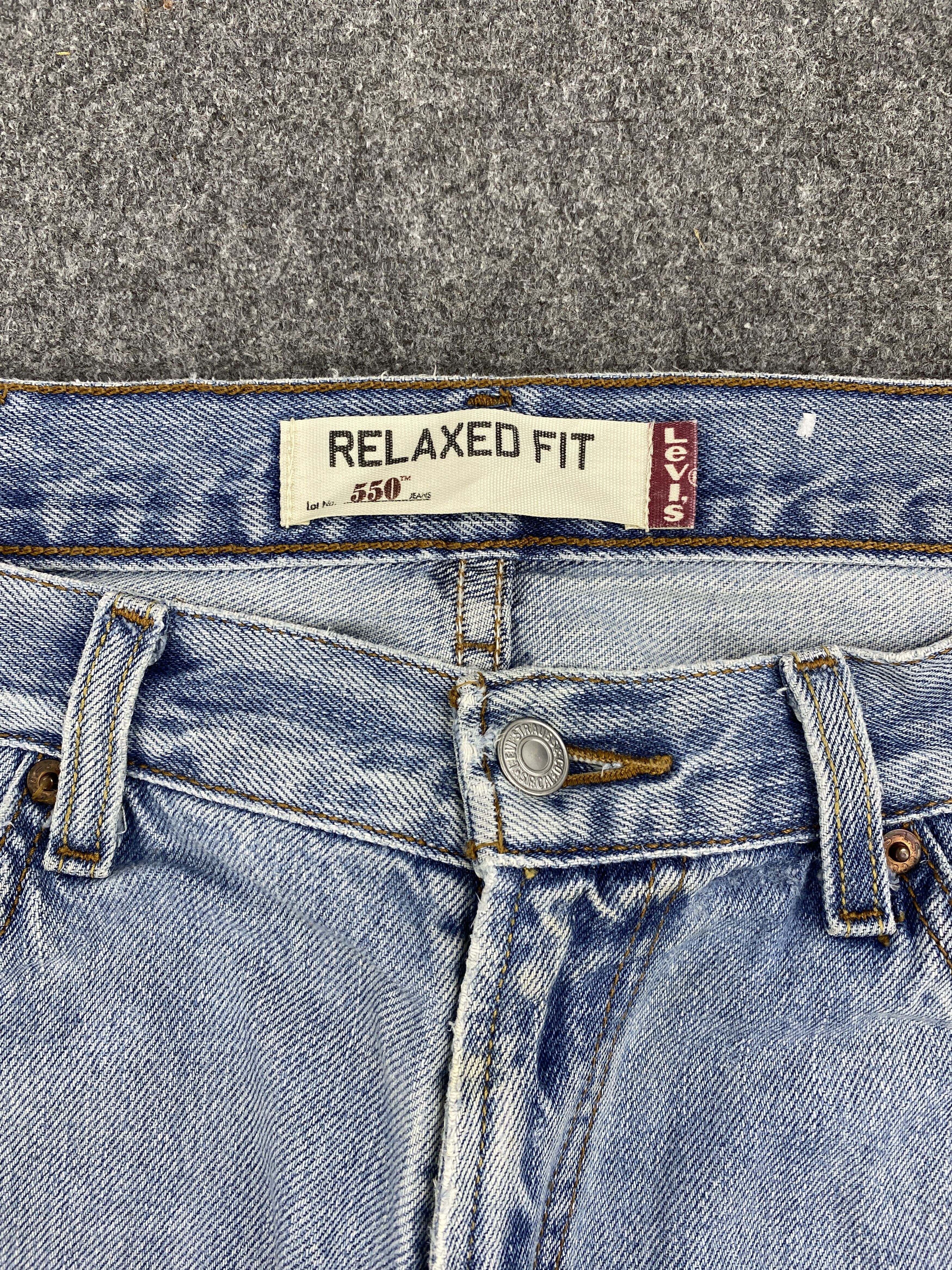 Levi's × Vintage Light Washed Vintage Levis 550 Distressed Jeans Size US 35 - 8 Thumbnail
