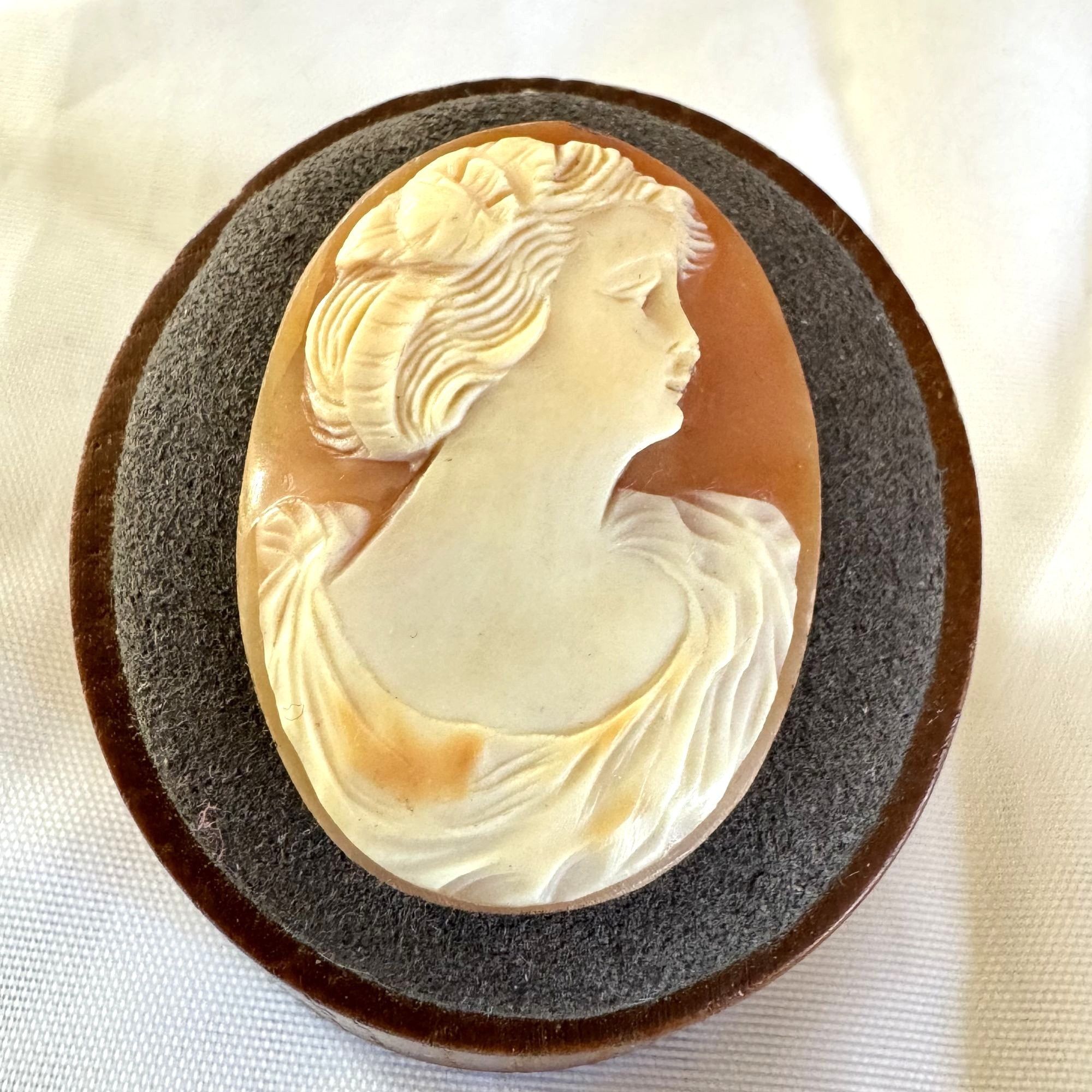 Vintage Antique Victorian Lady Profile Oval Carved Shell Loose Cameo Size ONE SIZE - 1 Thumbnail