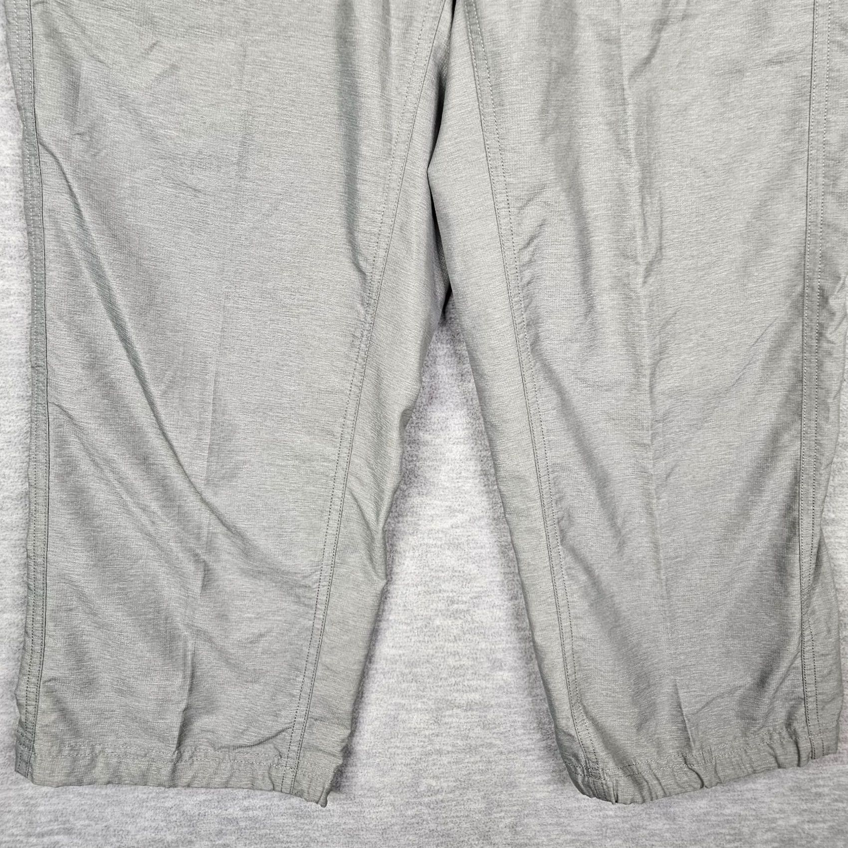 The North Face The North Face Women’s Horizon 2.0 Gray Capris Hiking Outdoor Pants Size 4 Size 27" / US 4 / IT 40 - 4 Thumbnail