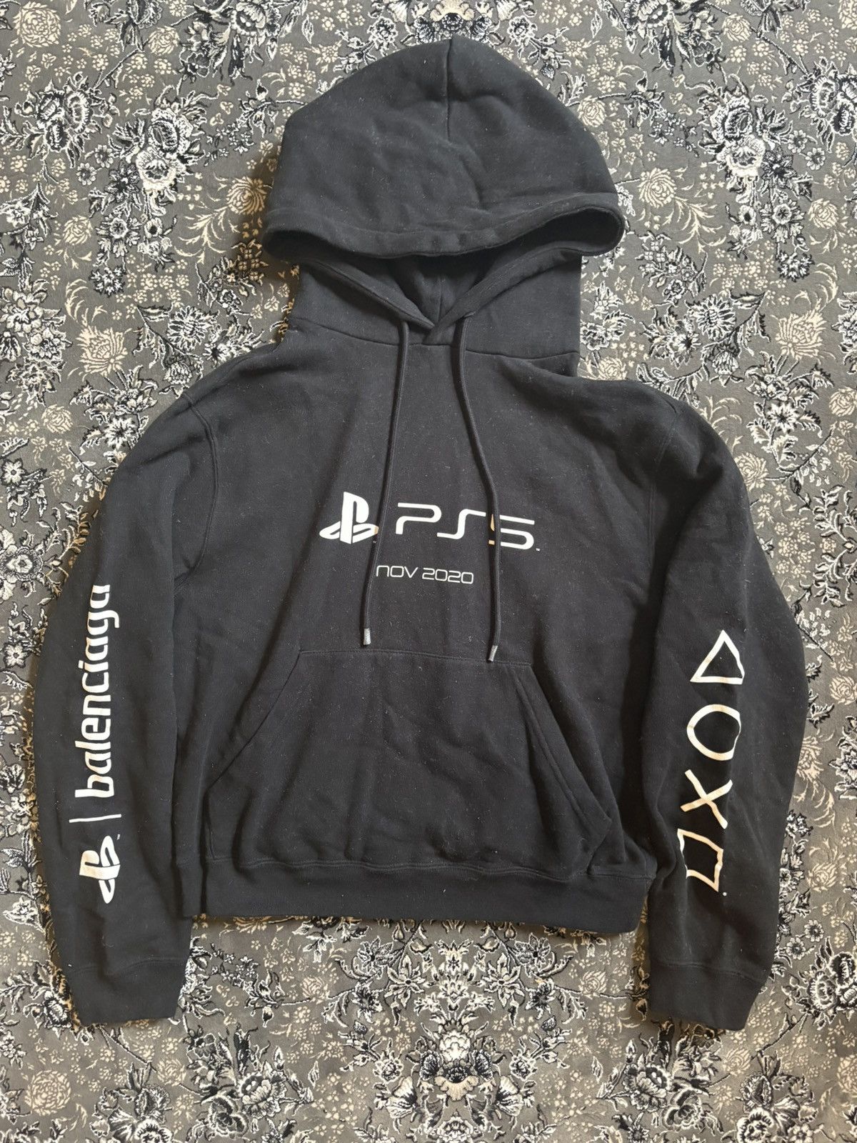 Balenciaga × Playstation Balenciaga PS5 Shrunk Hoodie Size US M / EU 48-50 / 2 - 1 Thumbnail