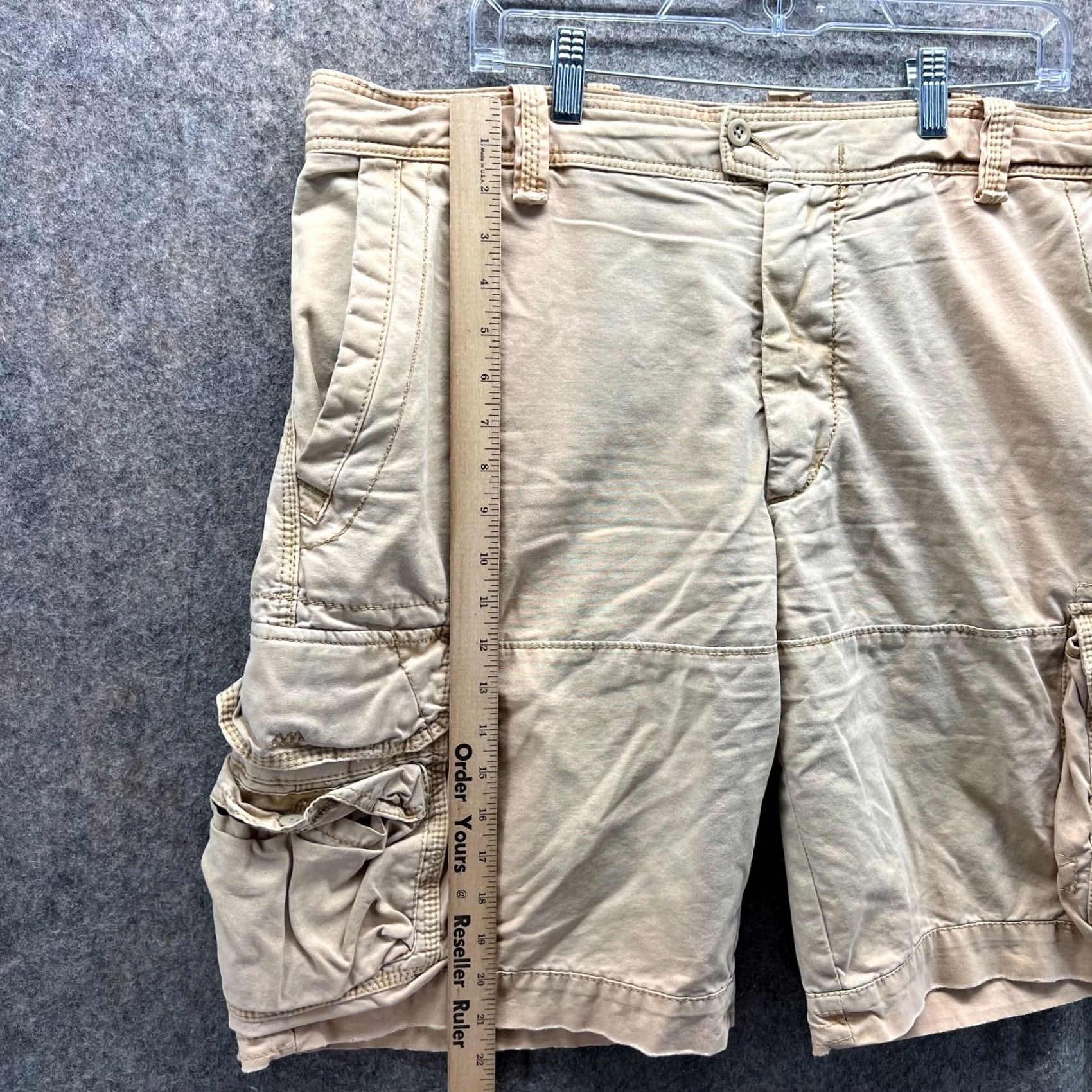 Polo Ralph Lauren VINTAGE Polo Ralph Lauren Shorts Mens 40 Khaki Cargo Tan Beige Cotton Fadded Cargo Pocket Canvas Button Front Retro Buttoned Size US L / EU 52-54 / 3 - 4 Thumbnail