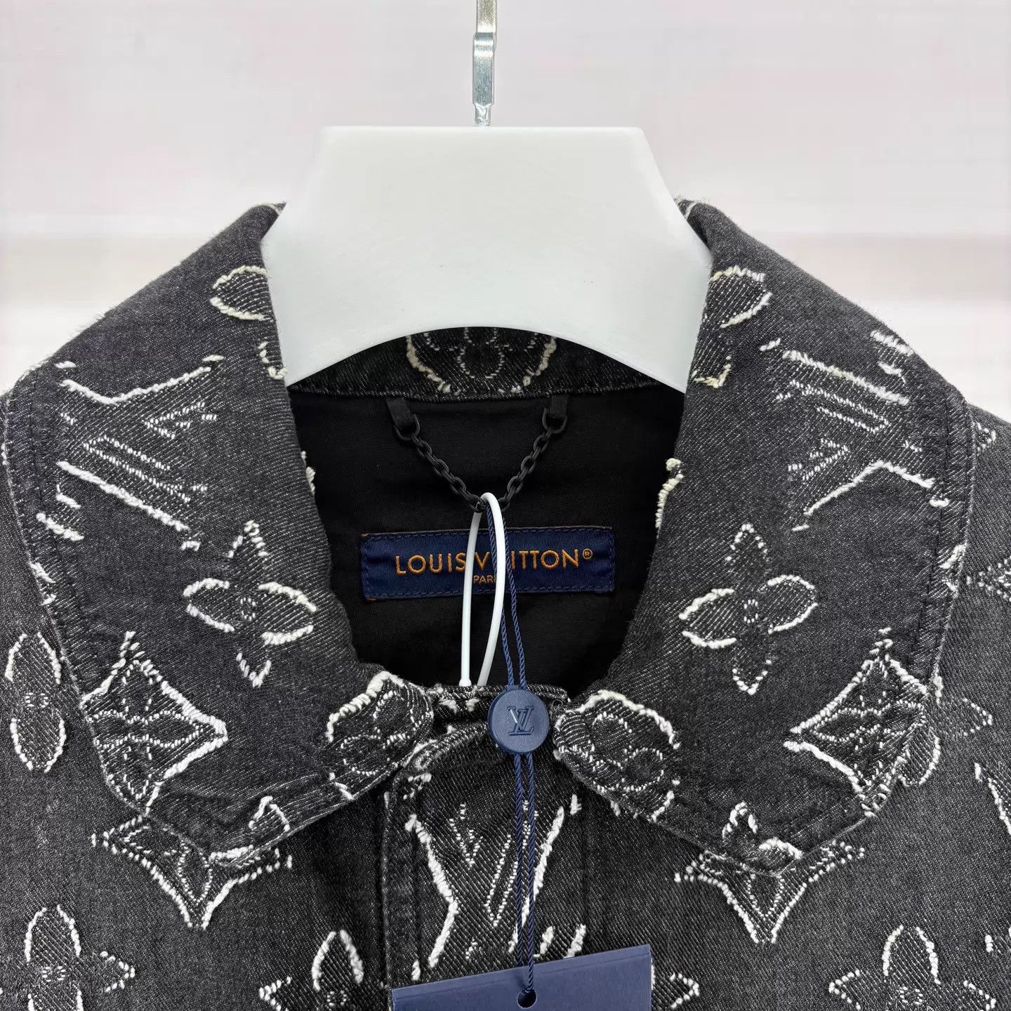 Louis Vuitton lv flocked allover print short tee M new w tags Size US M / EU 48-50 / 2 - 3 Thumbnail