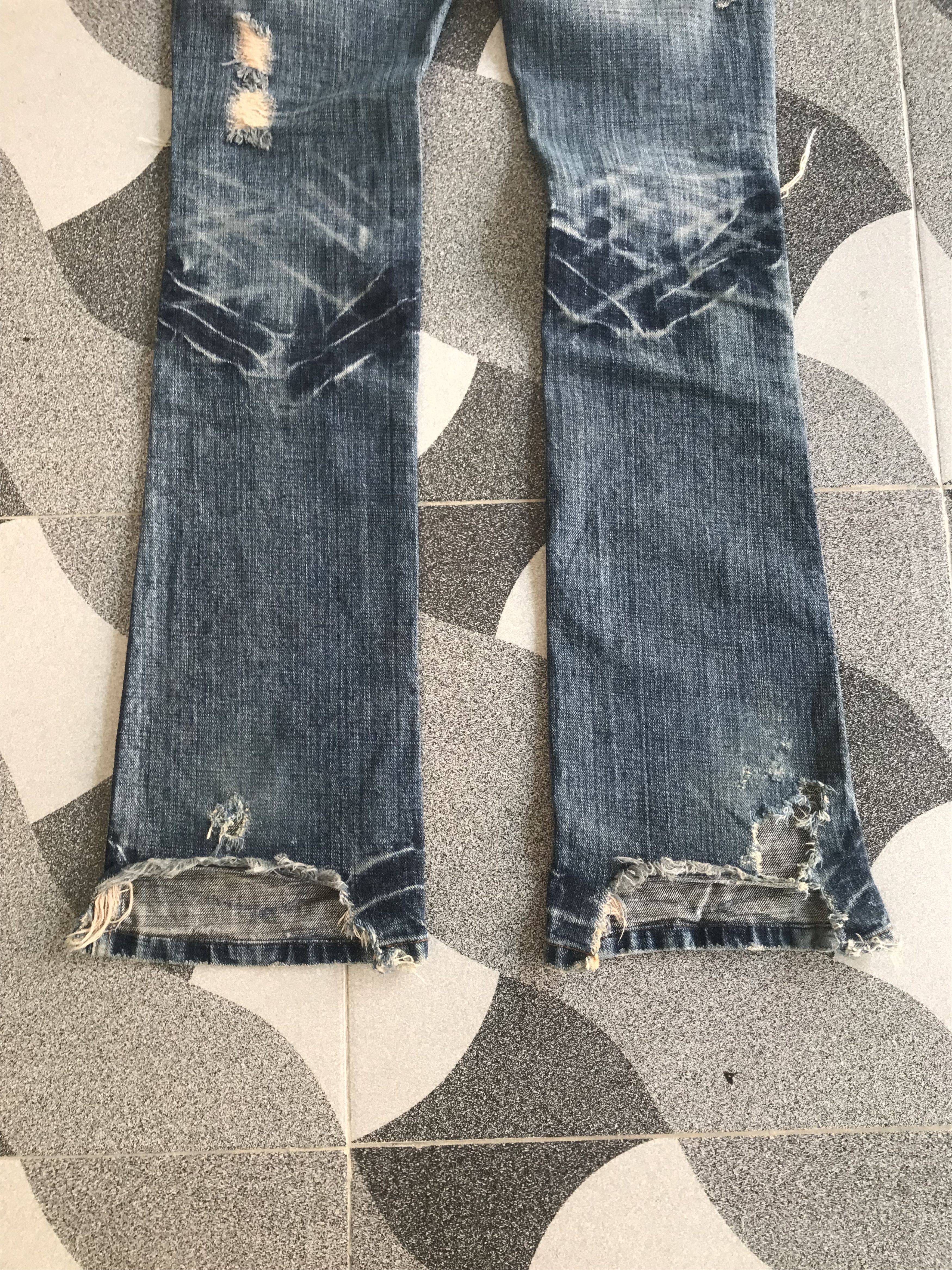 If Six Was Nine × Le Grande Bleu (L.G.B.) × Lip Service Lip Service Distressed Flared Denim Size US 30 / EU 46 - 4 Thumbnail