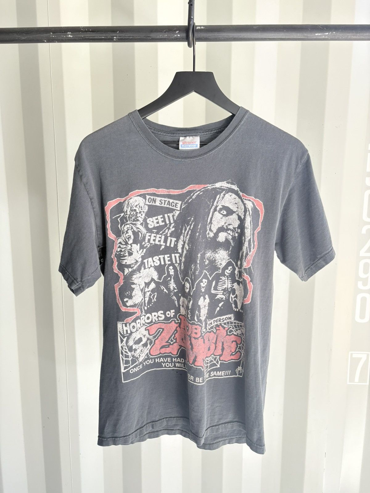 Band Tees Thrashed Rob Zombie Faded Distressed Shirt GRUNGE Band Size US M / EU 48-50 / 2 - 1 Thumbnail
