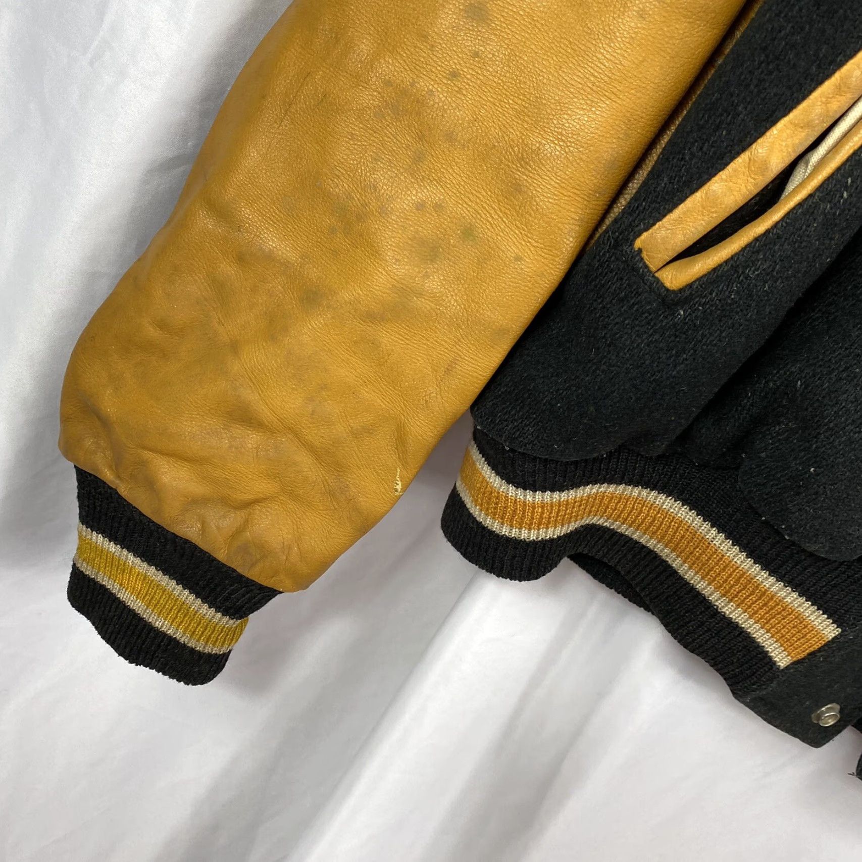 Vintage VINTAGE 1950s Flying Goose Leather & Wool Letterman Jacket L Size US L / EU 52-54 / 3 - 6 Thumbnail