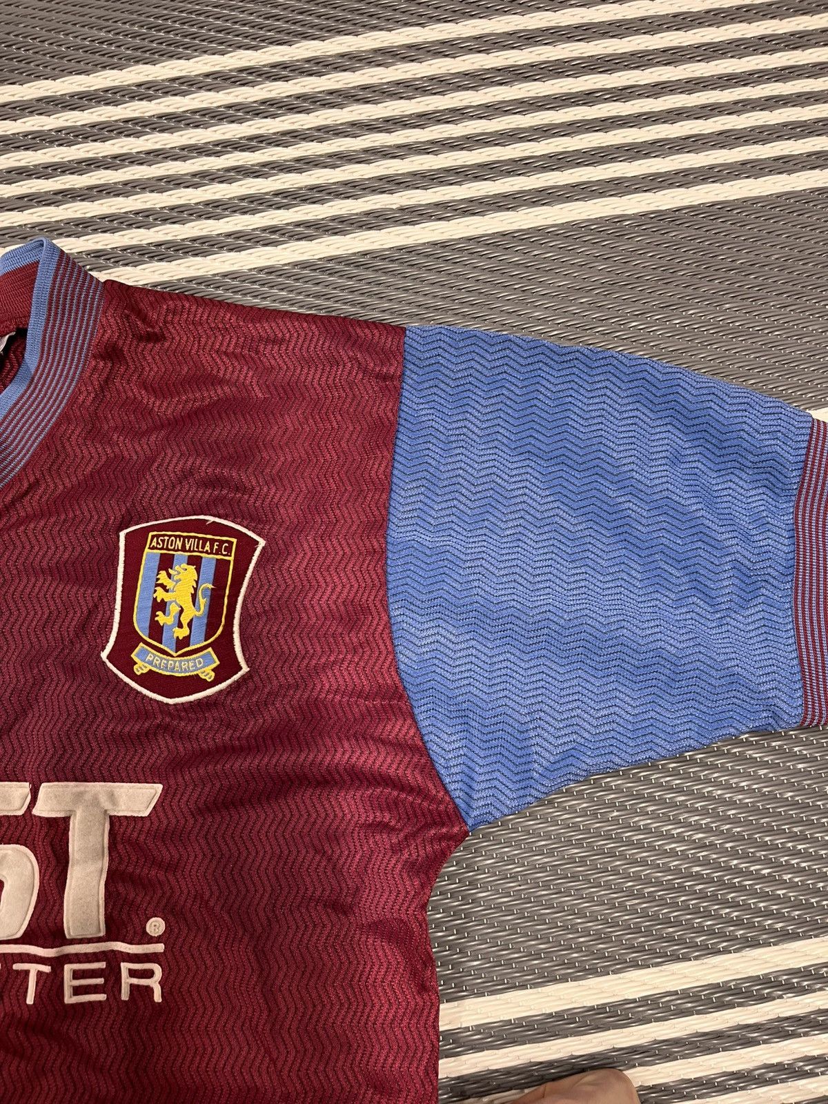 Reebok × Vintage 1997/1998 Aston Villa Reebok Home Soccer Jersey Size US M / EU 48-50 / 2 - 4 Thumbnail