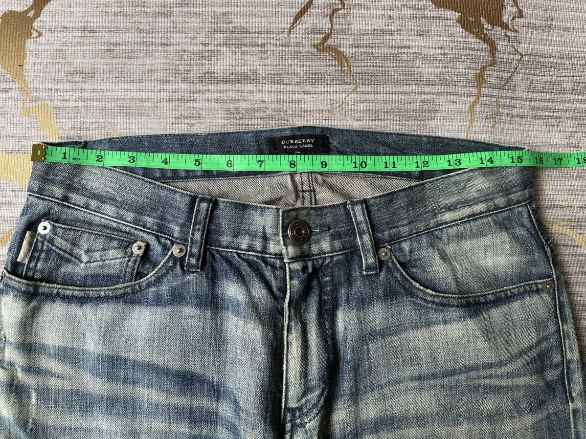 Burberry Burberry Black Label Faded Blue Design Distressed Denim Size US 30 / EU 46 - 4 Thumbnail