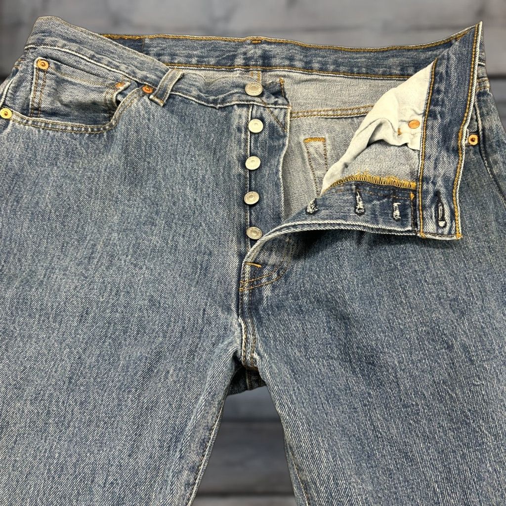 Levi's VINTAGE Levi's 501 Jeans Mens 34x30 Blue Straight Regular Fit Medium Wash Button Fly Denim Distressed 500 Series Mens Size US 34 / EU 50 - 1 Thumbnail