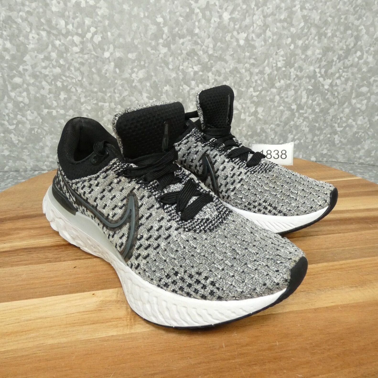 Nike Nike React Infinity Run Flyknit 3 Sneaker Womens 7 Black Gray ...