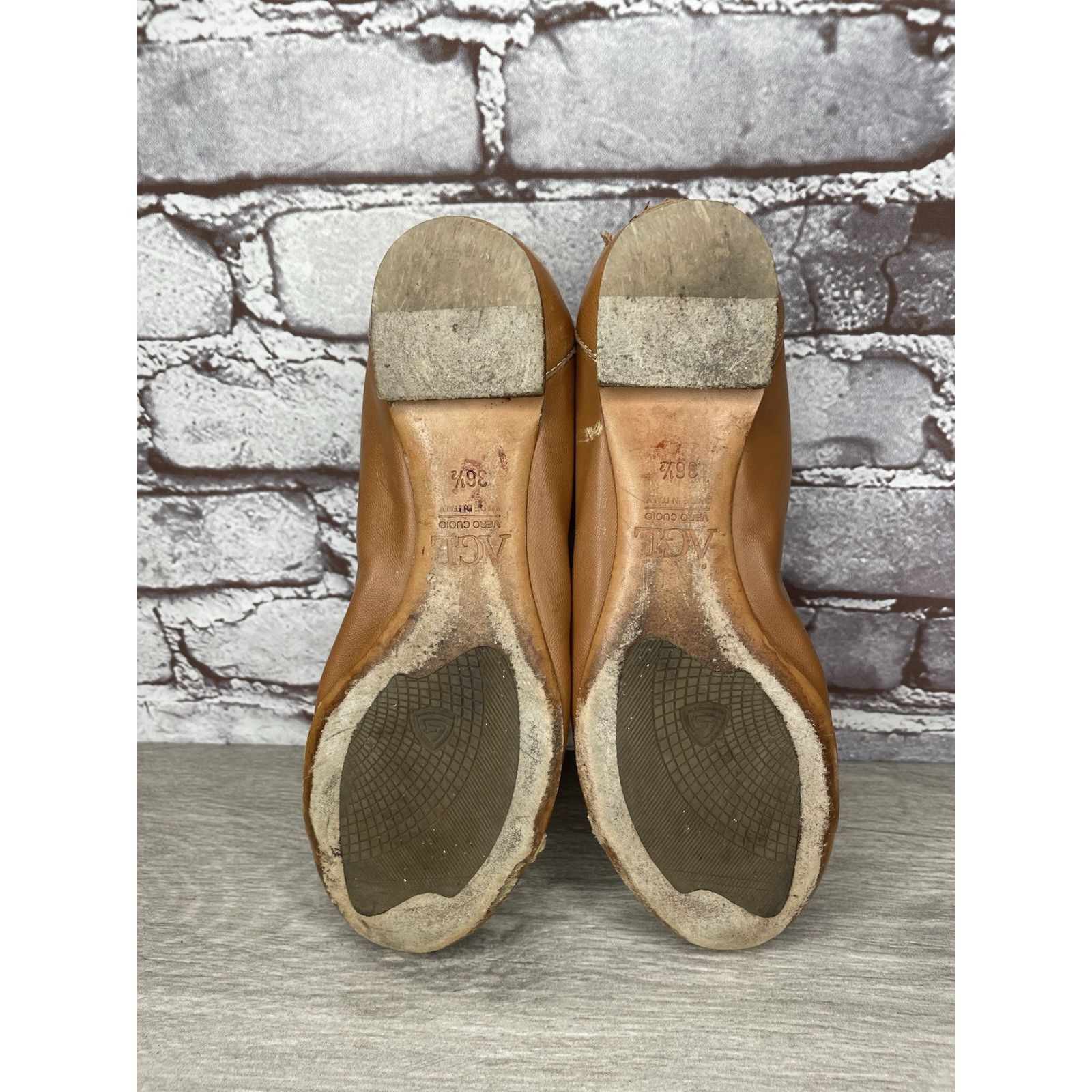 AGLINI AGL SPECTATOR Brown Leather Black Patent Cap Toe Ballet Flat Size US 6 / IT 36 - 18 Thumbnail
