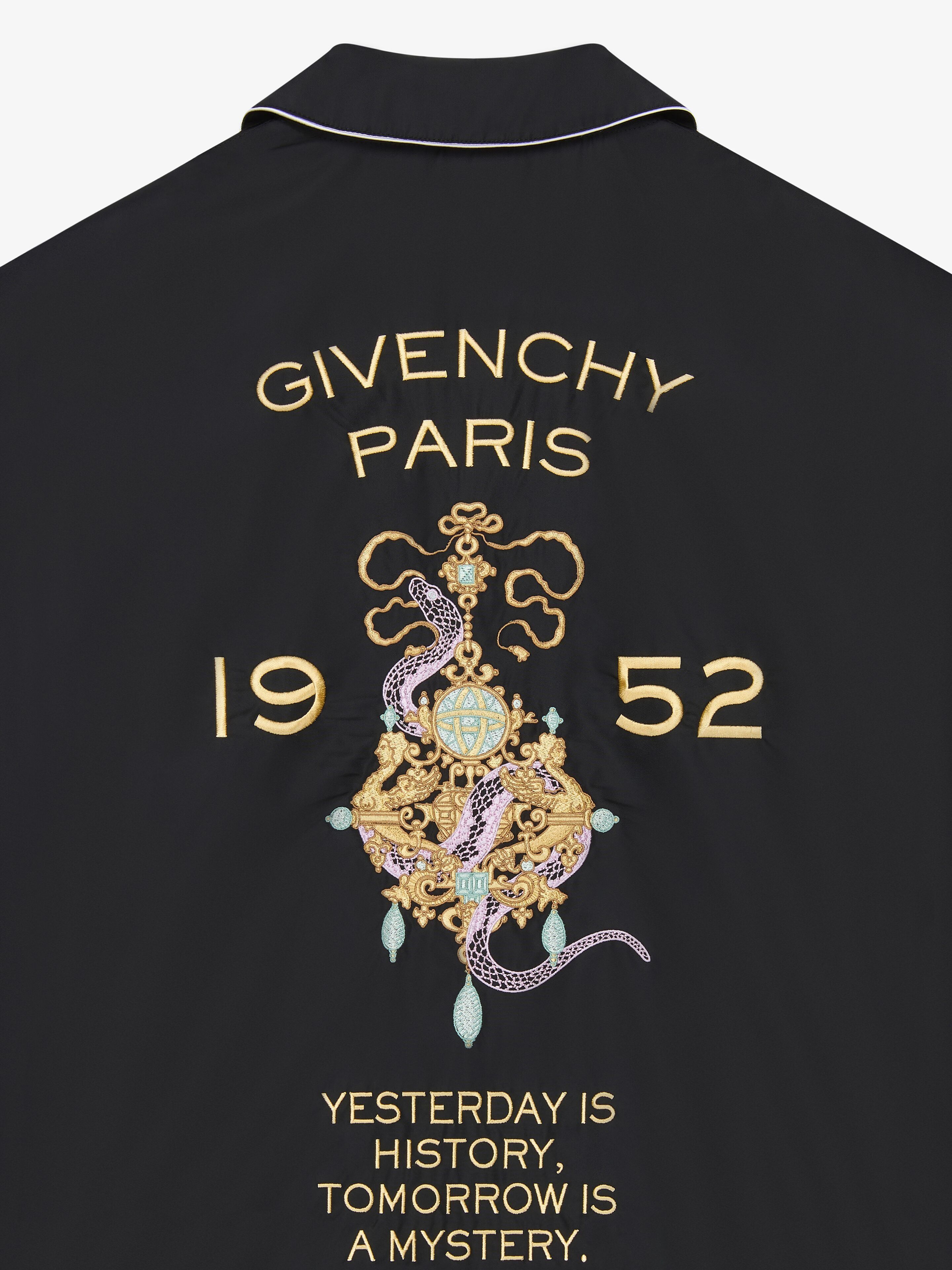 Givenchy o1mle0226 Jacket With Chandelier And Snake Embroidery Black Size US L / EU 52-54 / 3 - 4 Thumbnail