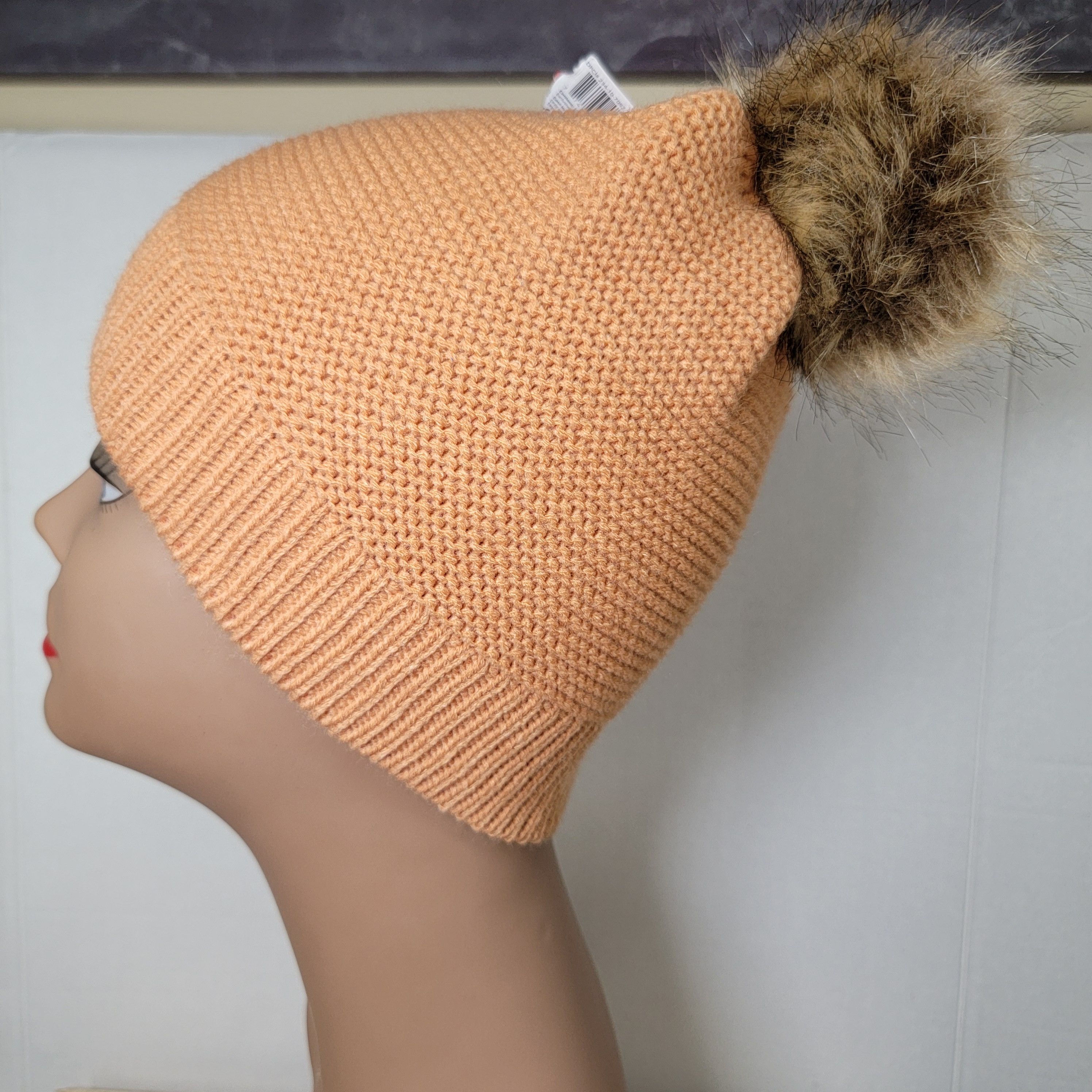 Other Gertex Knit Beanie w/ Faux Fur Pom Pom - One Size NWT Size ONE SIZE - 1 Thumbnail