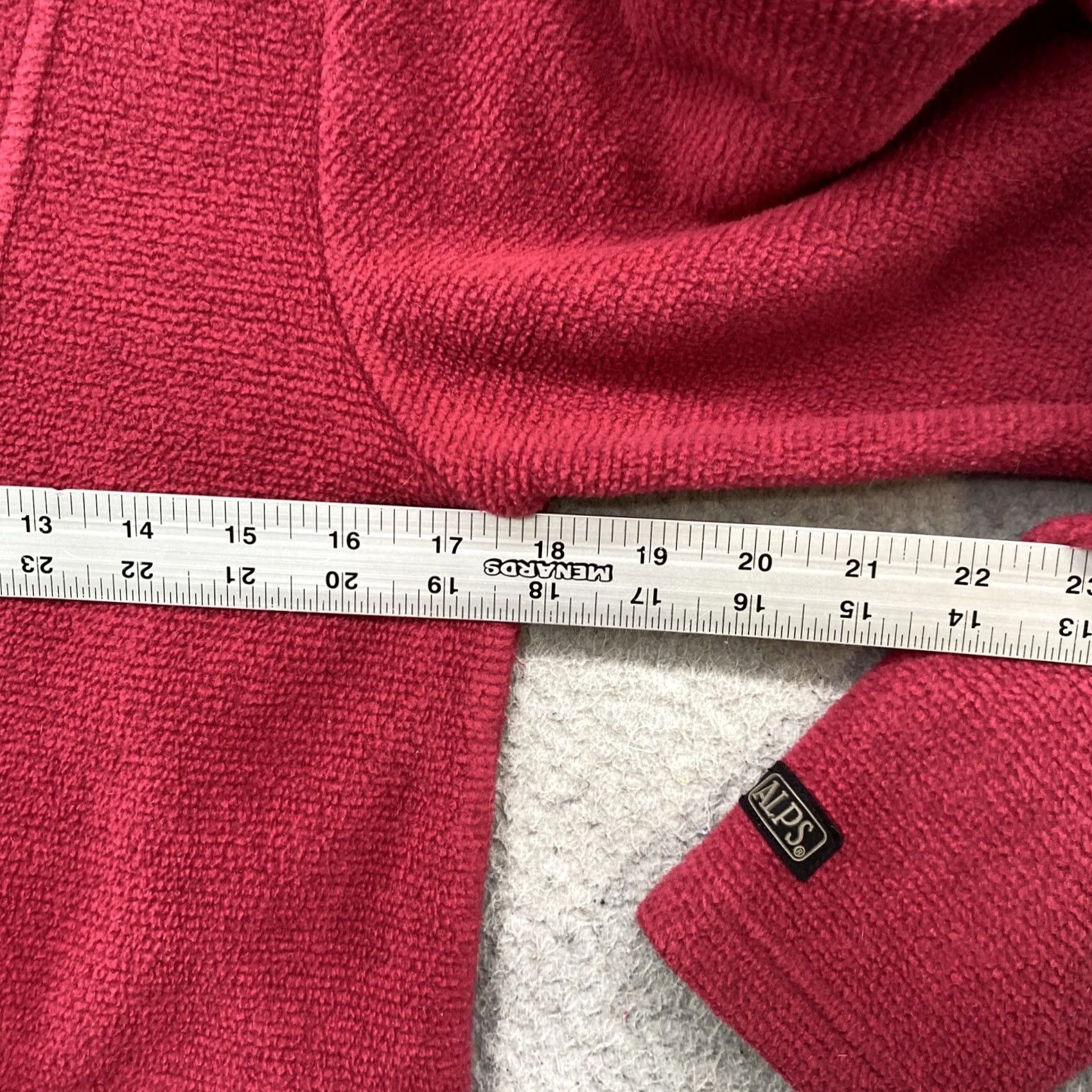Vintage VINTAGE Alps Jacket Women’s Red Fleece Button Up Size S Fall Winter 90s Outdoor Casual Pockets Collared Size S / US 4 / IT 40 - 5 Thumbnail