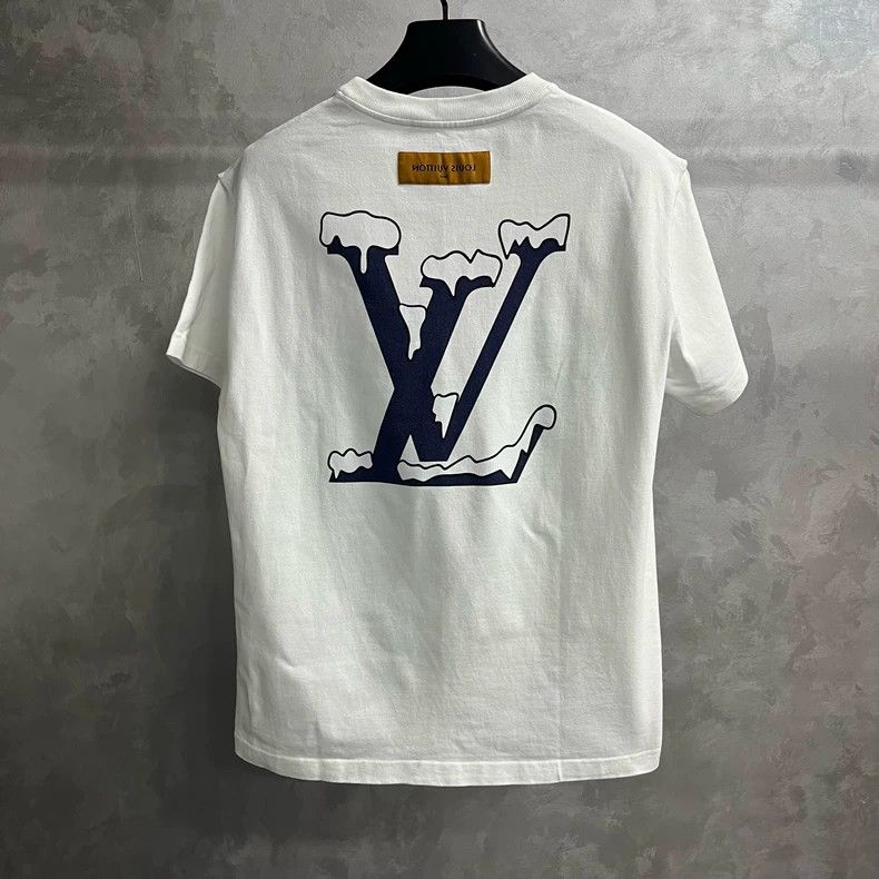 Louis Vuitton Louis Vuitton White logo monogram printed short sleeve 2505 Size US M / EU 48-50 / 2 - 5 Thumbnail