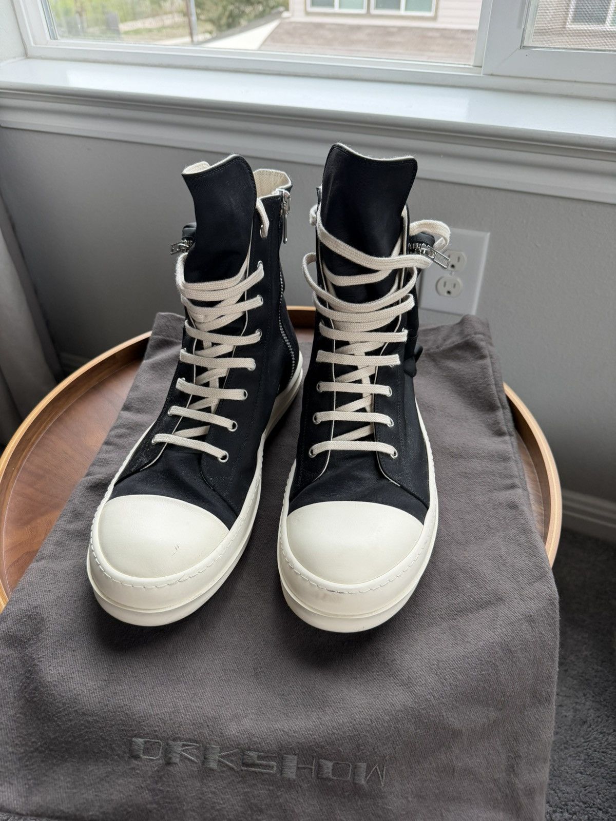 Rick Owens Rick Owens Cargo sneakers w/ bag black & milk 46 worn once Size US 13 / EU 46 - 15 Thumbnail