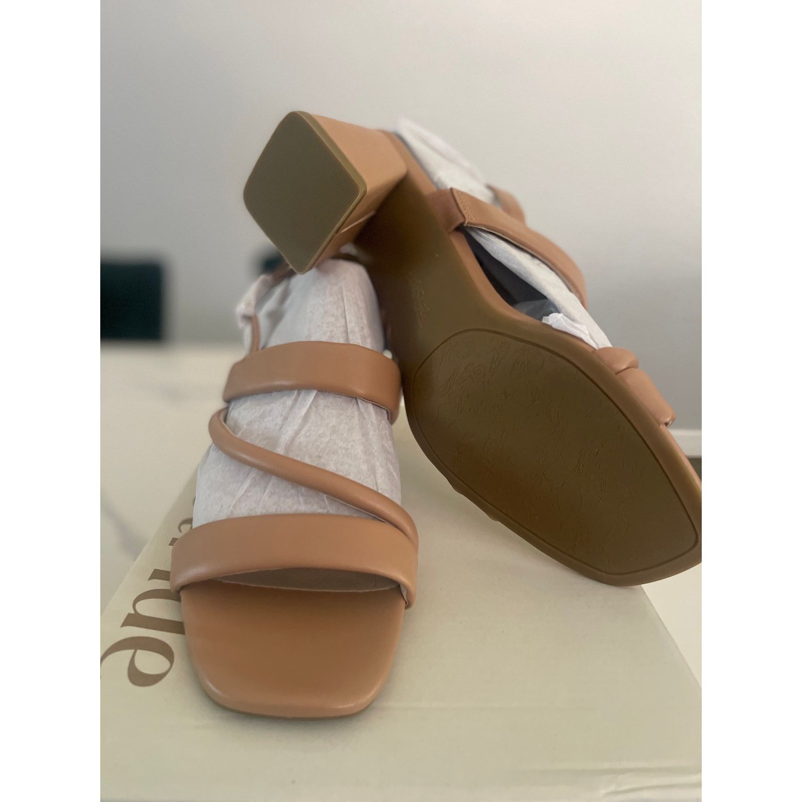 Other LifeStride Celia Sienna Sandals Size 9.5 Beige Faux Leather Size US 9.5 / IT 39.5 - 3 Thumbnail