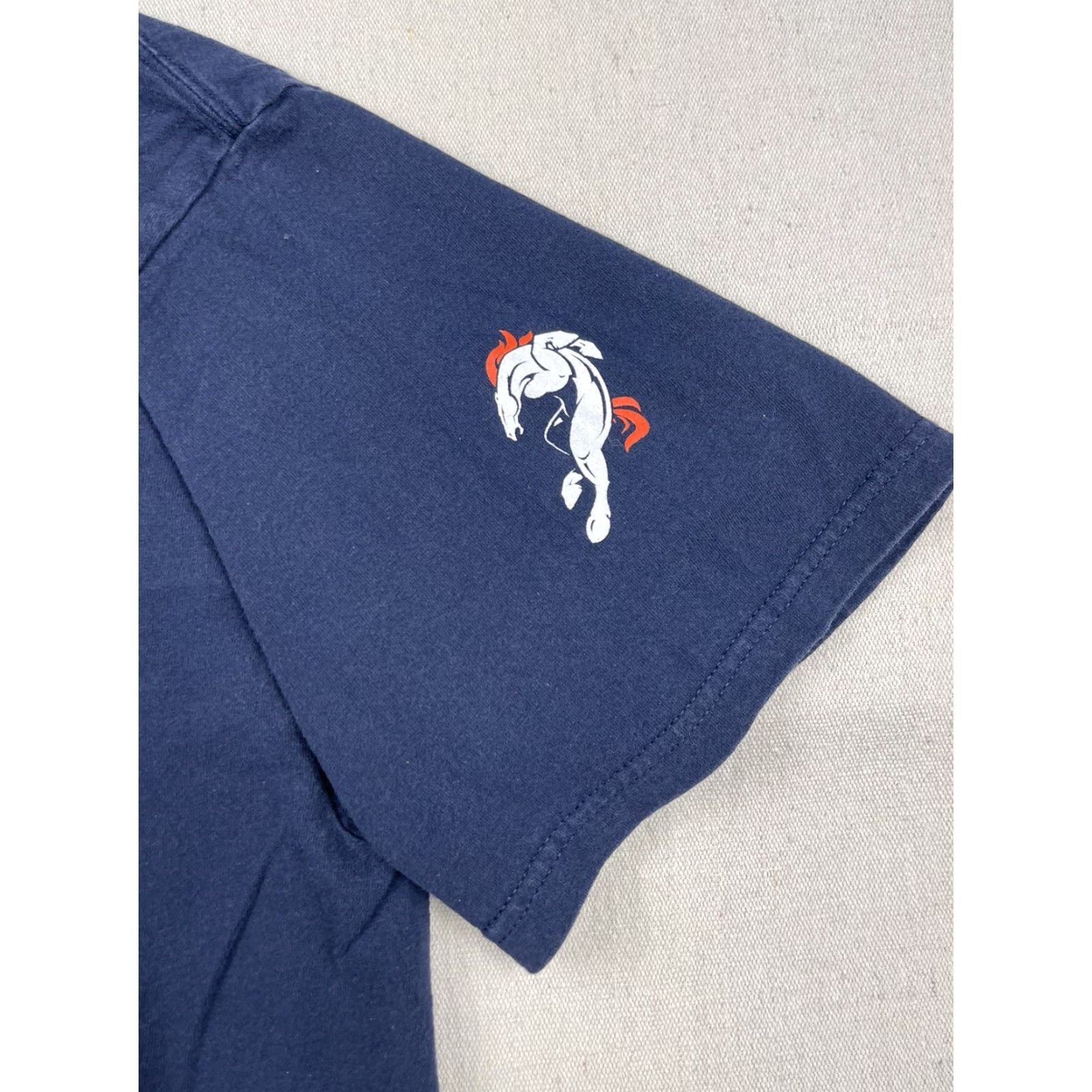 Lee VINTAGE Lee Denver Broncos NFL T-Shirt XL Blue 90s Super Bowl Champions Graphic Tee Mens Size US XL / EU 56 / 4 - 6 Thumbnail