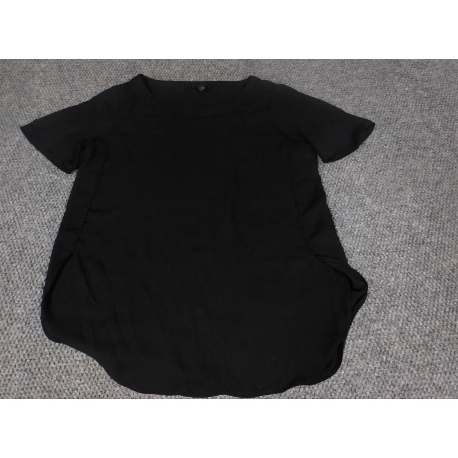 Banana Republic Banana Republic Blouse Short Sleeve Black Crew Neck Pullover S Women Regular Polyester Rayon Casual Basic Classic Stretch Size S / US 4 / IT 40 - 3 Thumbnail