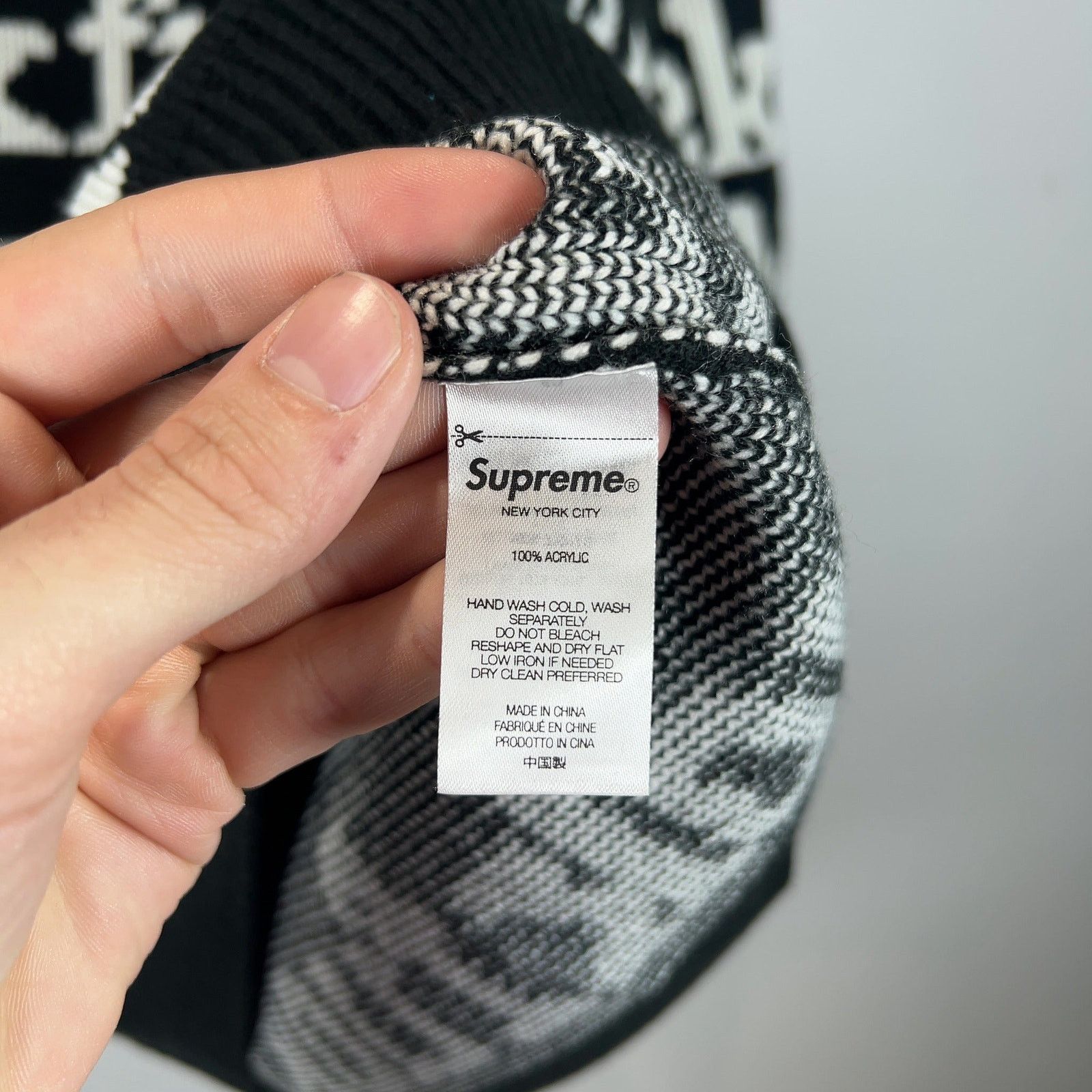 Supreme Supreme All Over 'Fuck' Knit Sweater Size US L / EU 52-54 / 3 - 4 Thumbnail