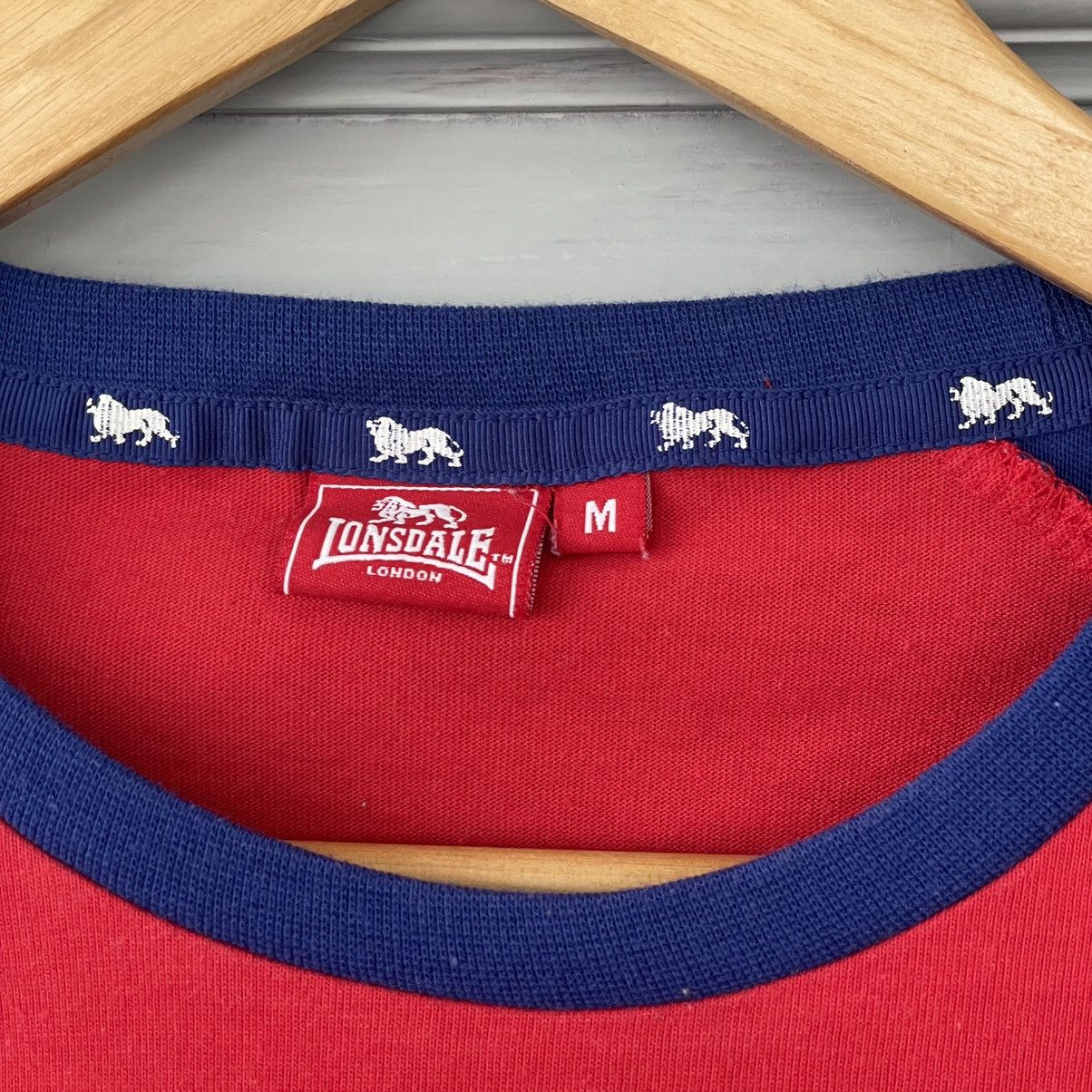 Lonsdale × Vintage Vintage Lonsdale London T-shirt Size M style Y2k Size US M / EU 48-50 / 2 - 5 Thumbnail