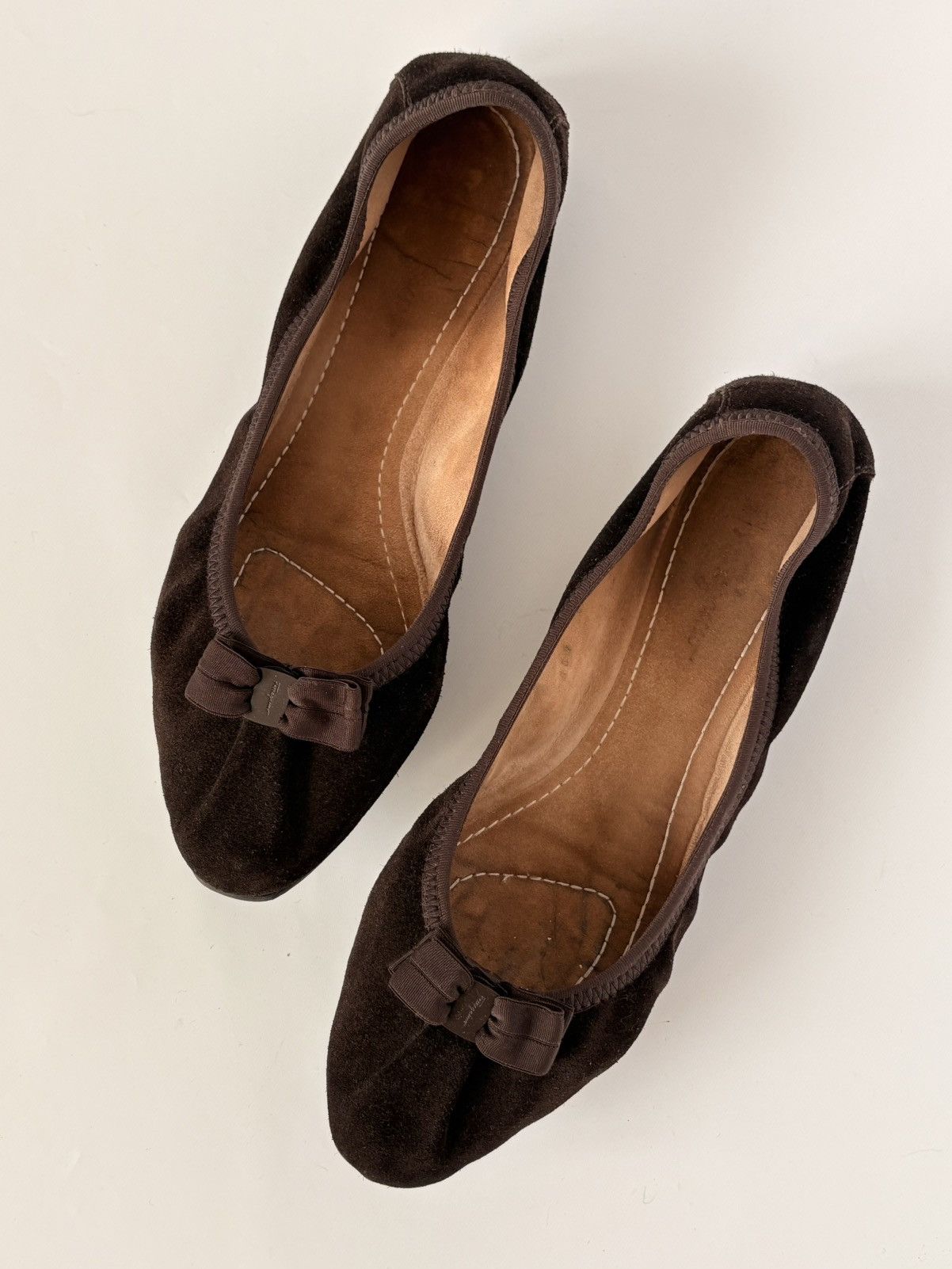 Salvatore Ferragamo Salvatore Ferragamo Brown Suede Ballet Flats Bow 40.5 10 Size US 10 / IT 40 - 1 Thumbnail