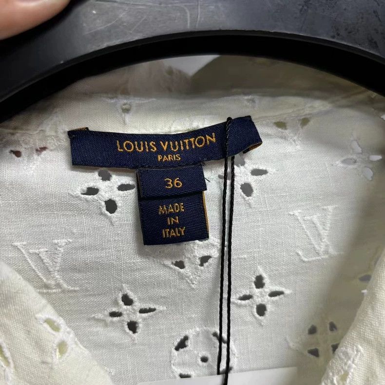 Louis Vuitton Louis Vuitton White hollowed-out printed lotus leaf sleeve Size XS / US 0-2 / IT 36-38 - 3 Thumbnail