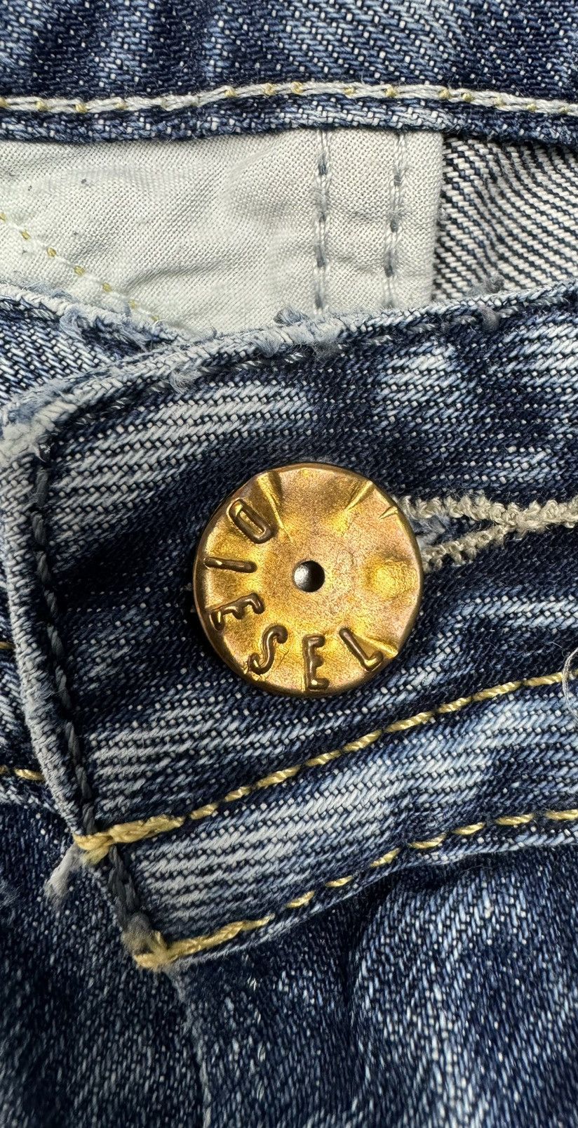 Diesel Crazy Vintage Y2K Diesel Thavar Skinny Destroyed Denim Jeans Size US 31 - 11 Thumbnail